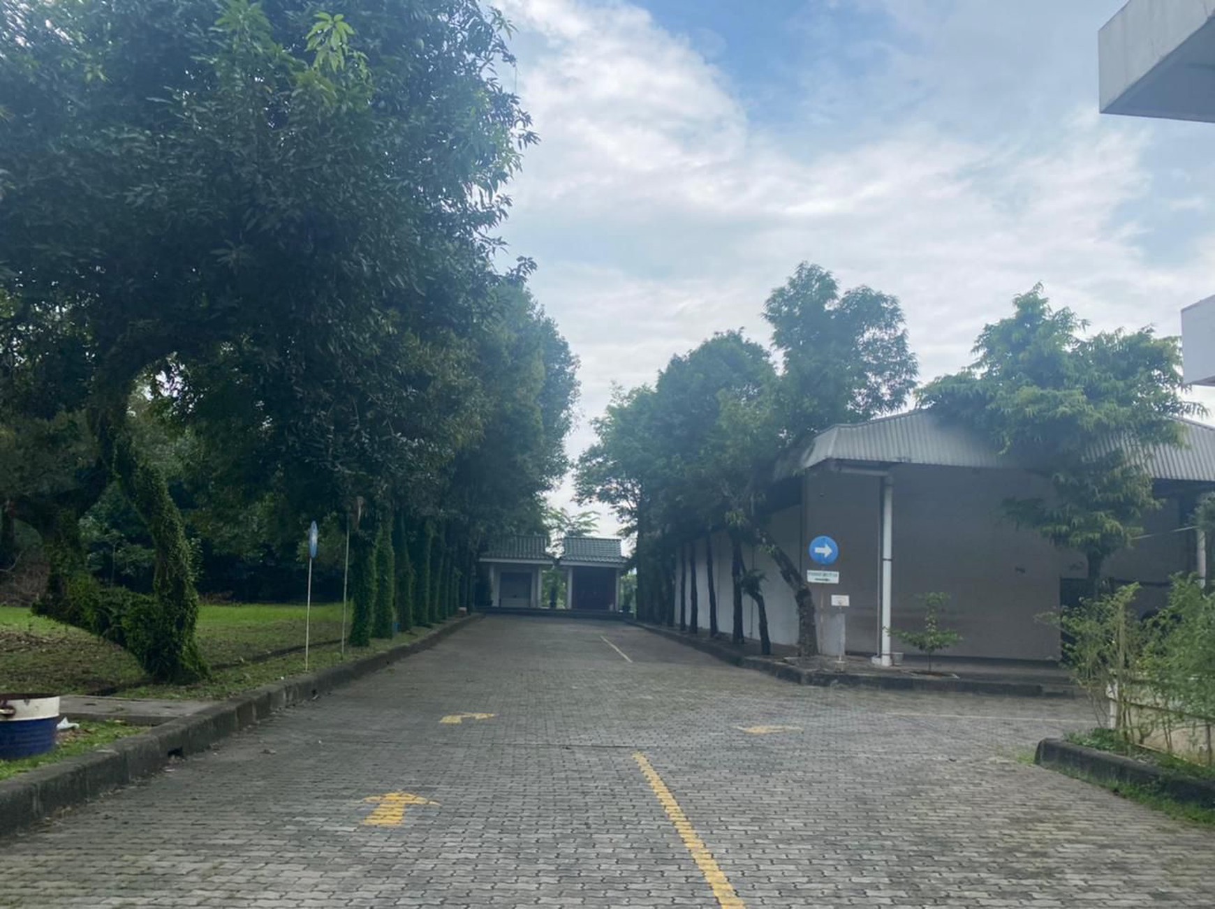 Dijual cepat pabrik di jalan raya Gunung Putri Bogor Jawa Barat