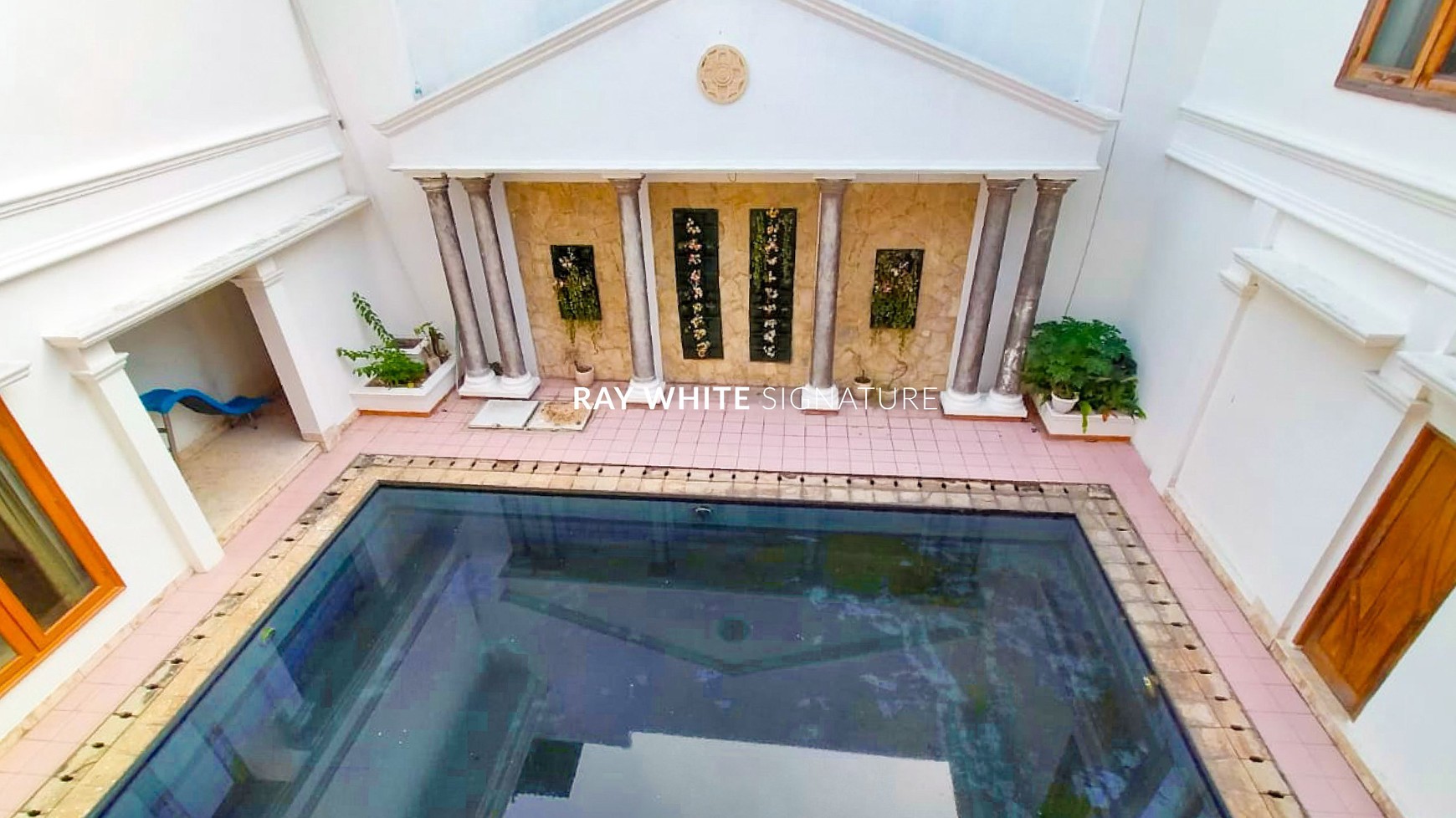 Rumah Mewah Harga Sudah Dibawah NJOP di Jl Kintamani Mega Kuningan