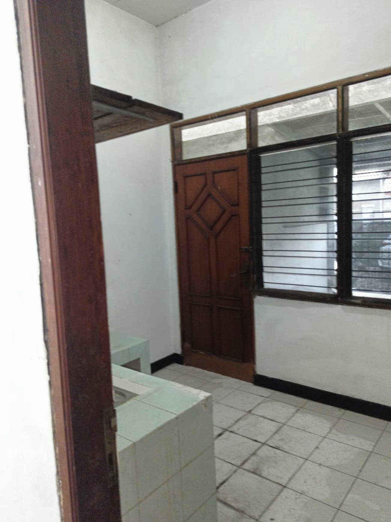 Disewakan rumah murah di Griyo babatan mukti, lokasi strategis, 10 menit ke pakowon Mall