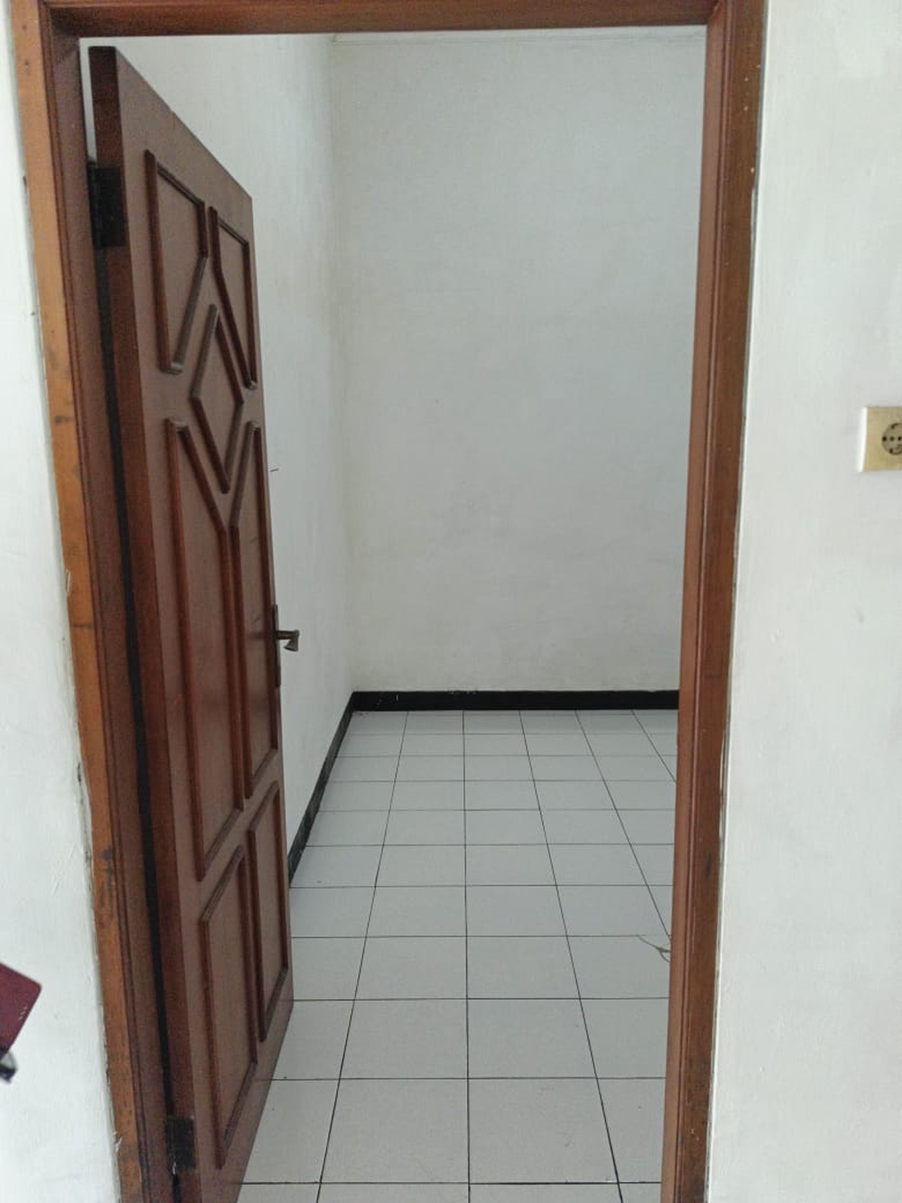 Disewakan rumah murah di Griyo babatan mukti, lokasi strategis, 10 menit ke pakowon Mall