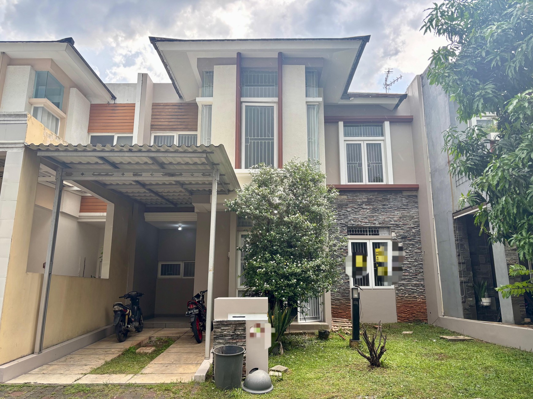 Rumah Siap Huni 2 Lantai di Kota Wisata 