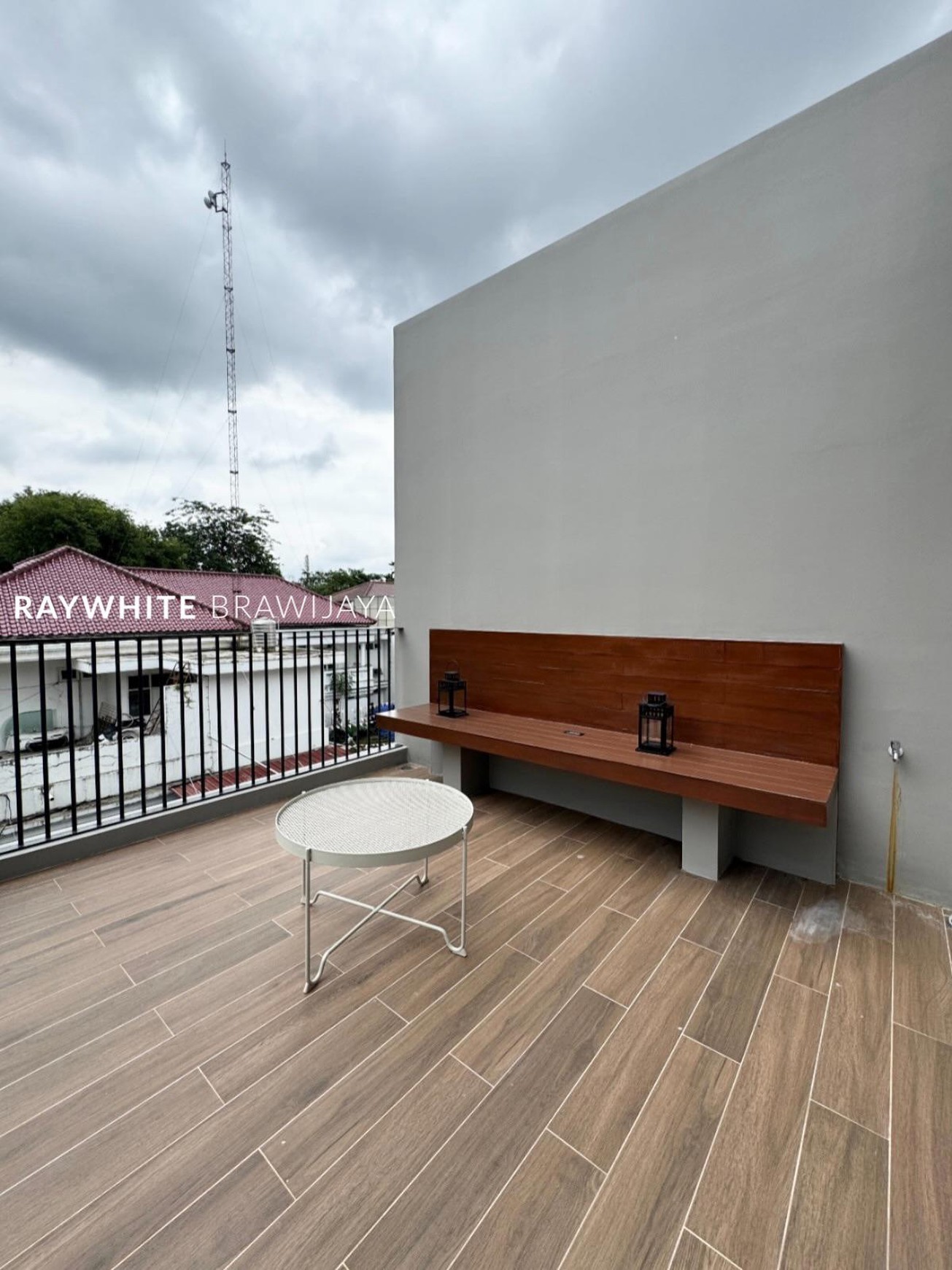 Brand New Townhouse Lebak Bulus Lokasi Strategis