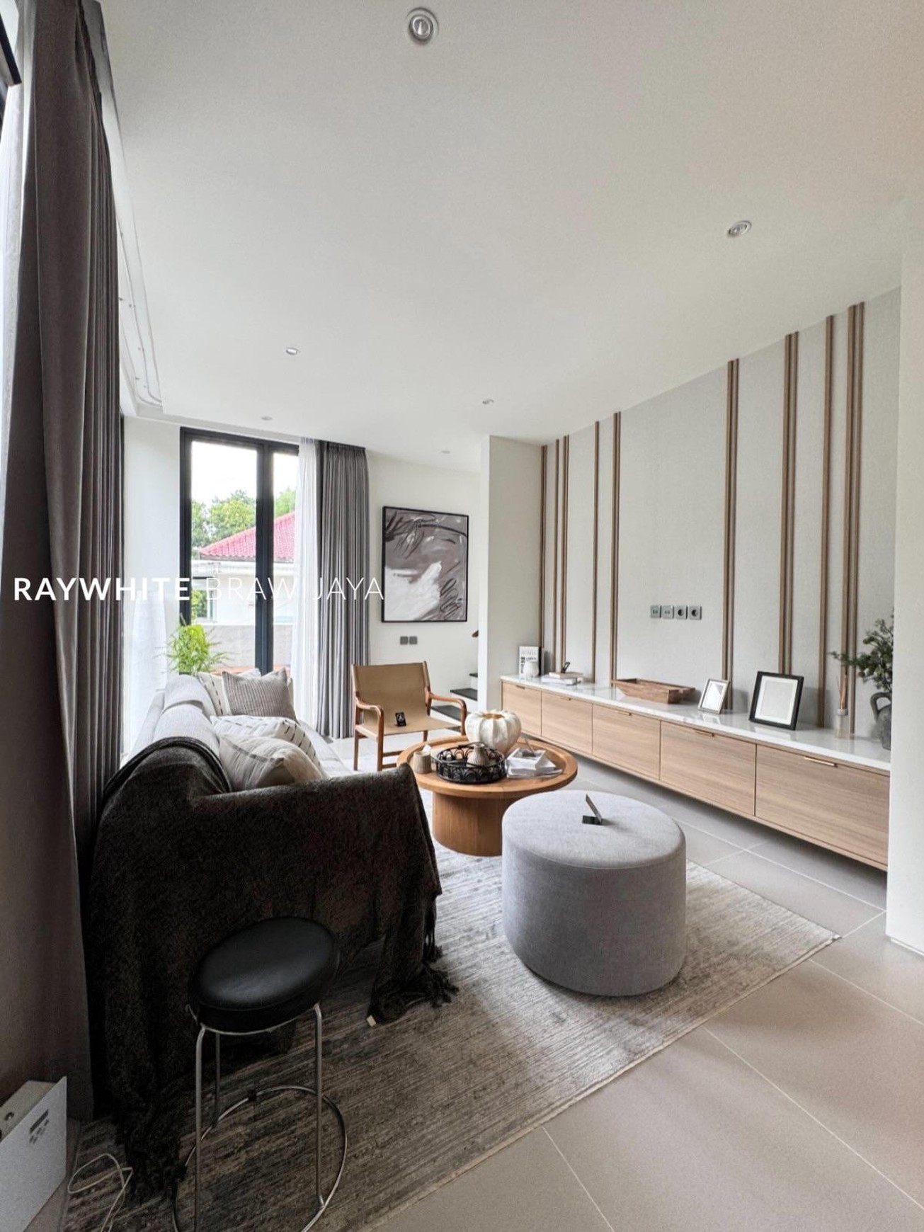 Brand New Townhouse Lebak Bulus Lokasi Strategis