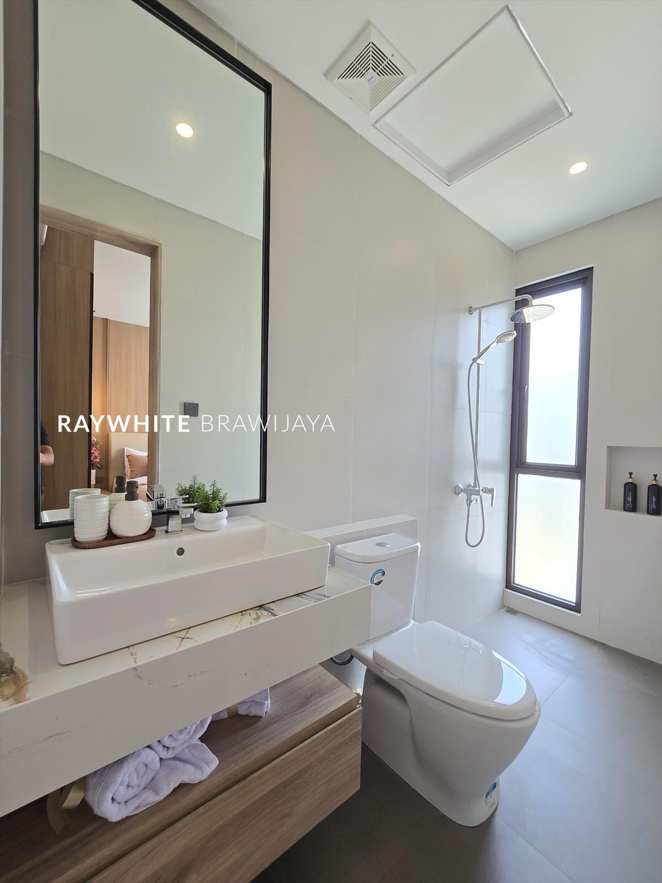 Townhouse Eksklusif Lokasi Strategis Area Cilandak