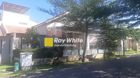 Rumah Cantik 1.5 Lantai Kota Baru Parahyangan