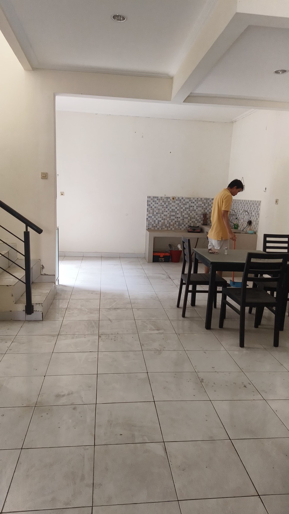 Dijual Rumah di Serpong Garden Lokasi Strategis 5 Menit ke Stasiun Cisauk dijual dengan Harga Menarik