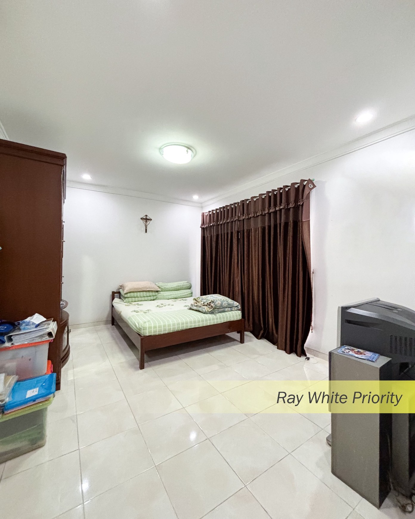 RUMAH MINIMALIS FULL FURNISHED DI KAWASAN ELIT ALAM SUTERA - TANGERANG SELATAN