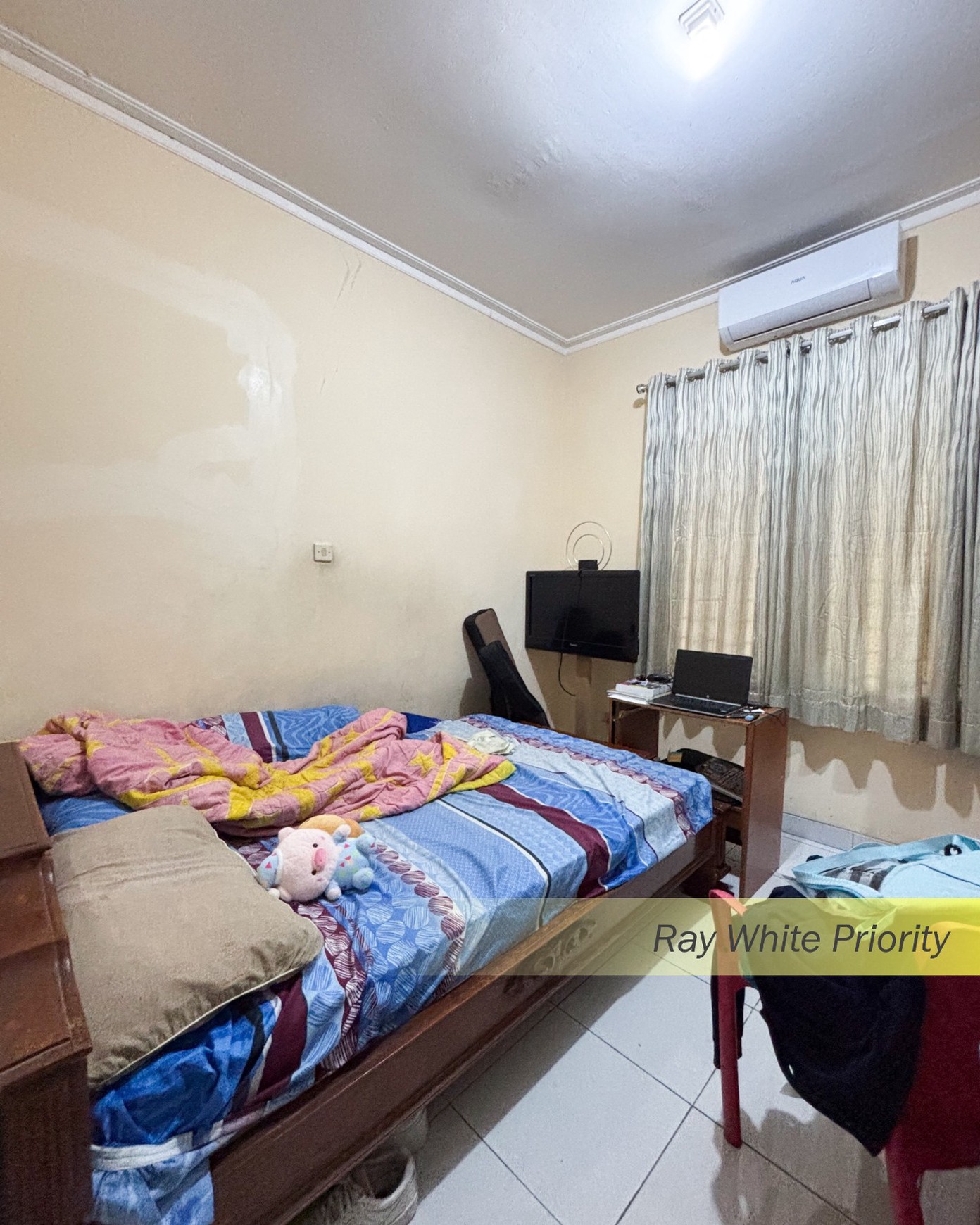 RUMAH ASRI DENGAN HALAMAN LUAS DI VILA MELATI MAS BSD - TANGERANG SELATAN