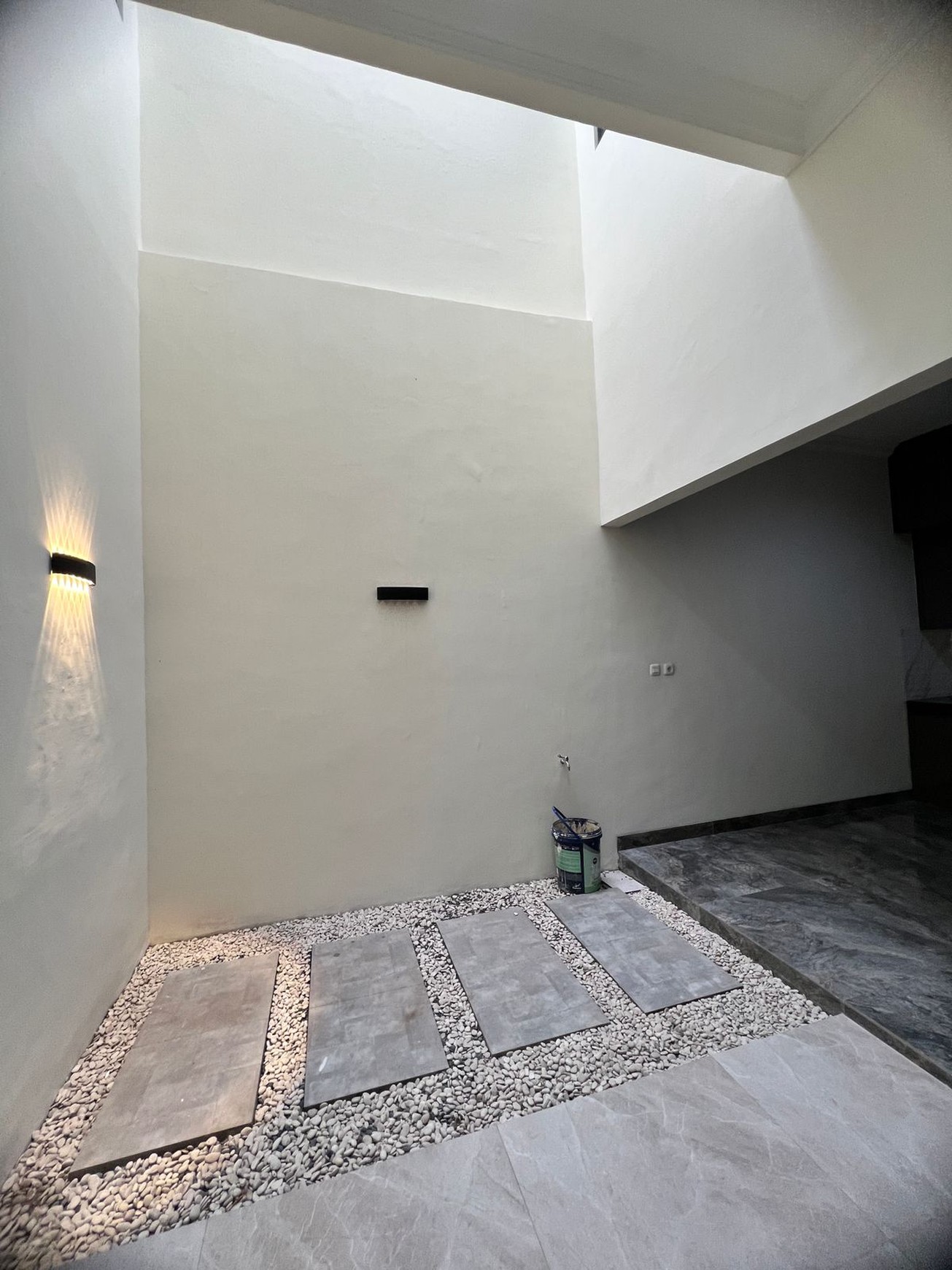 RUMAH BARU MODERN CONTEMPORER DI BSD BARU