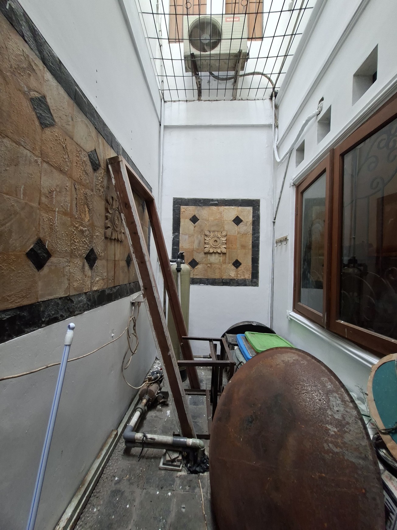 Rumah 2½ Lantai Siap Huni Lokasi Strategis dan Asri @Pondok Aren, Tangerang Selatan