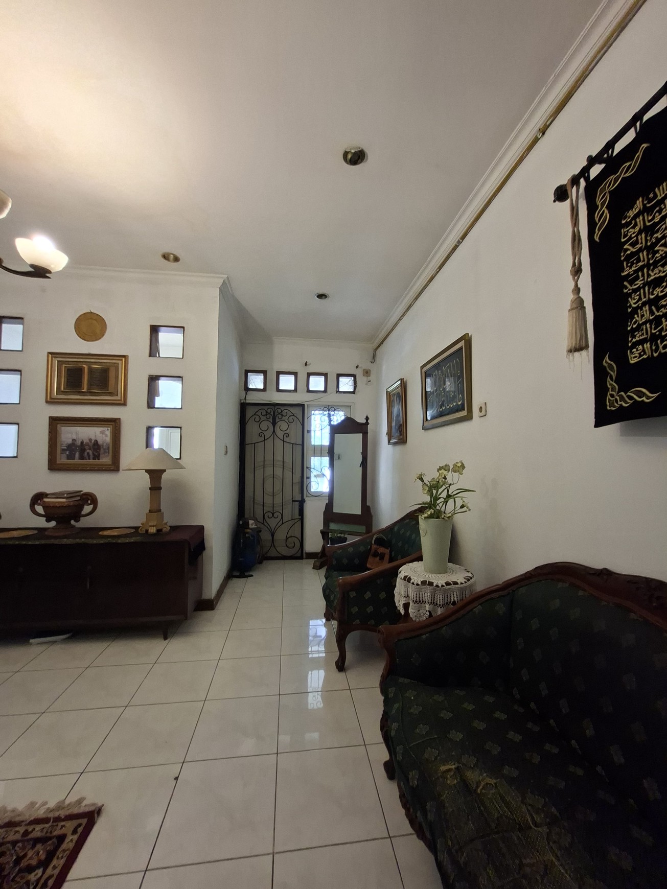 Rumah 2½ Lantai Siap Huni Lokasi Strategis dan Asri @Pondok Aren, Tangerang Selatan