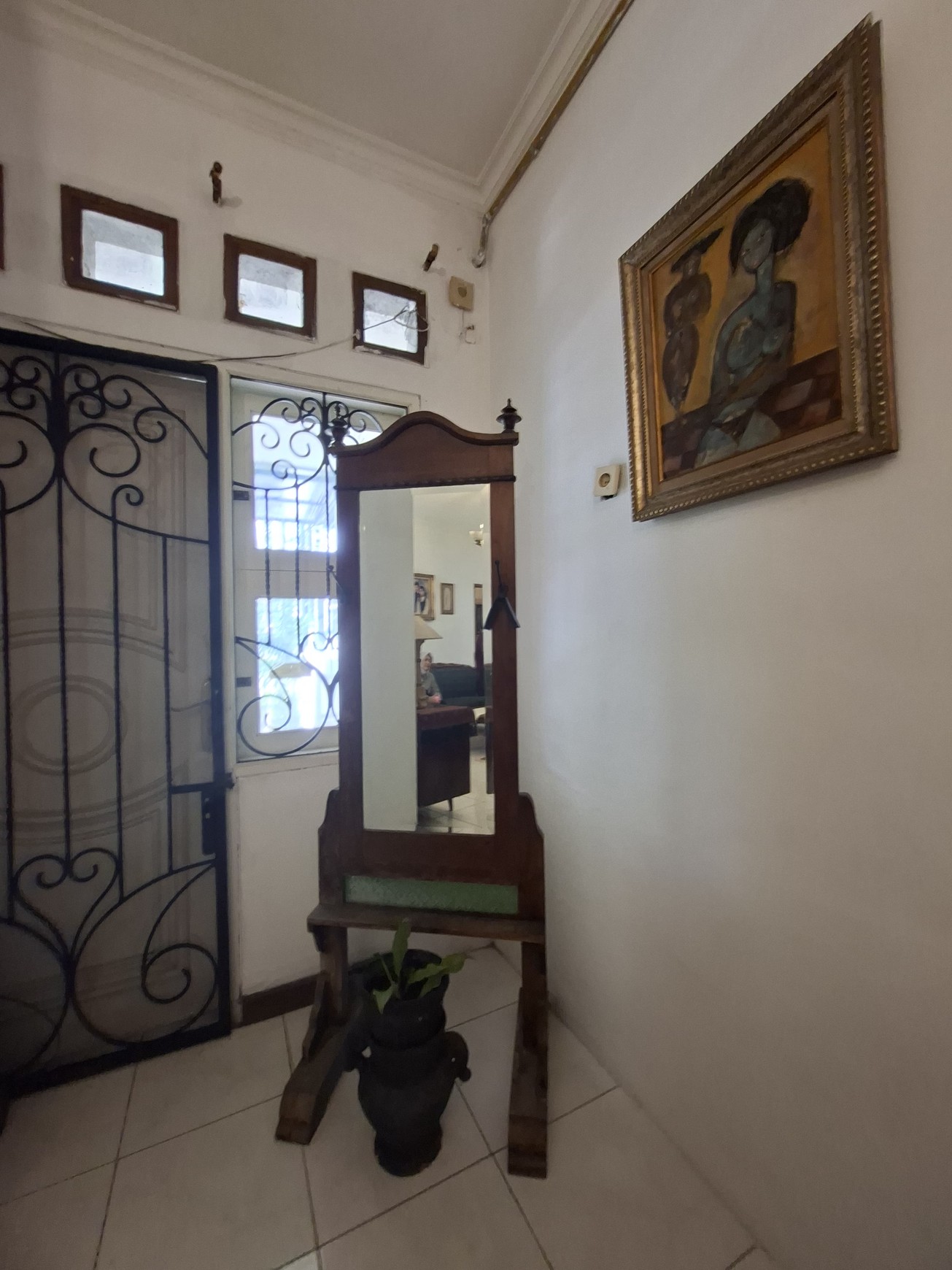 Rumah 2½ Lantai Siap Huni Lokasi Strategis dan Asri @Pondok Aren, Tangerang Selatan