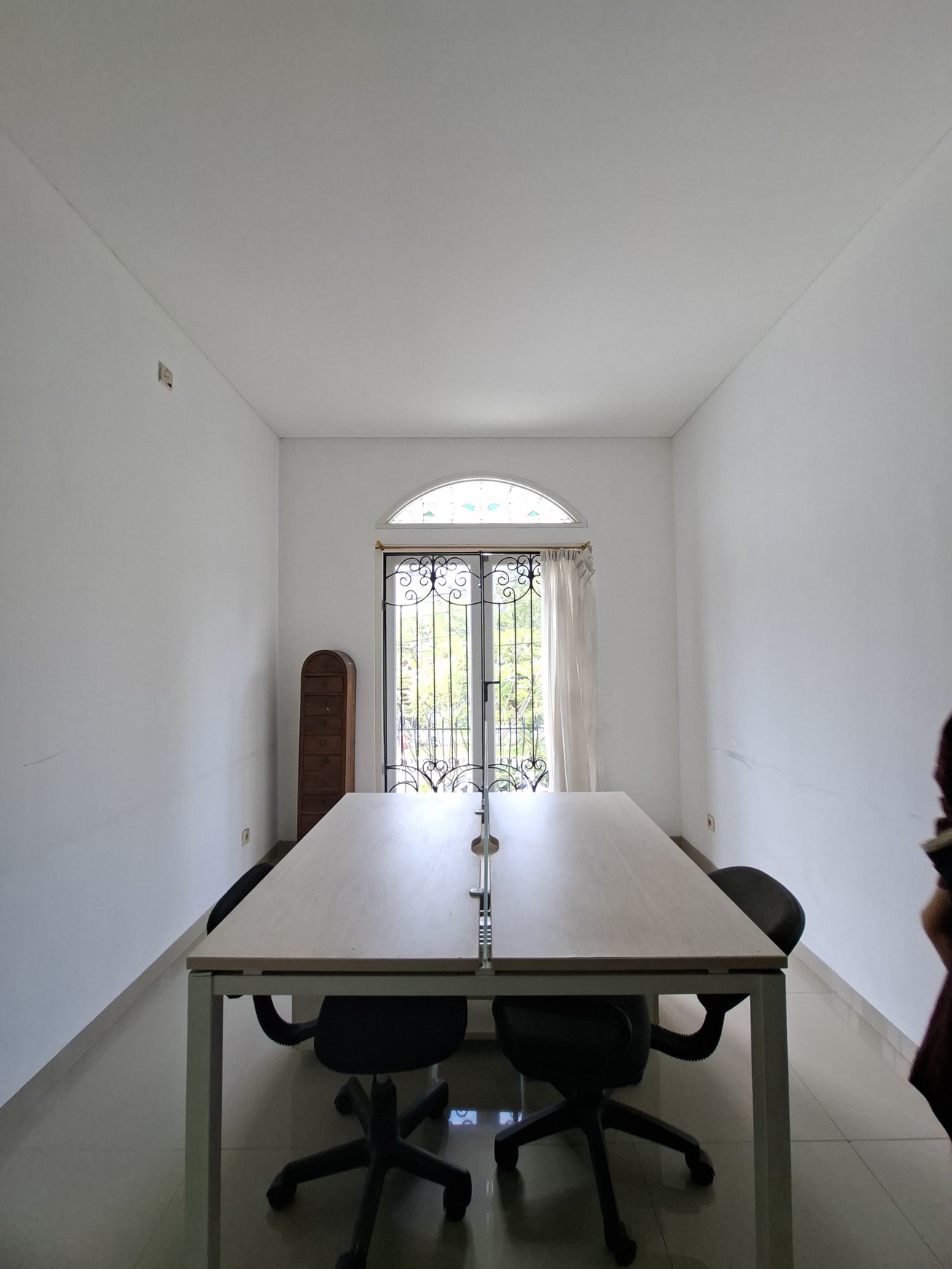Rumah 2½ Lantai Siap Huni Lokasi Strategis dan Asri @Pondok Aren, Tangerang Selatan