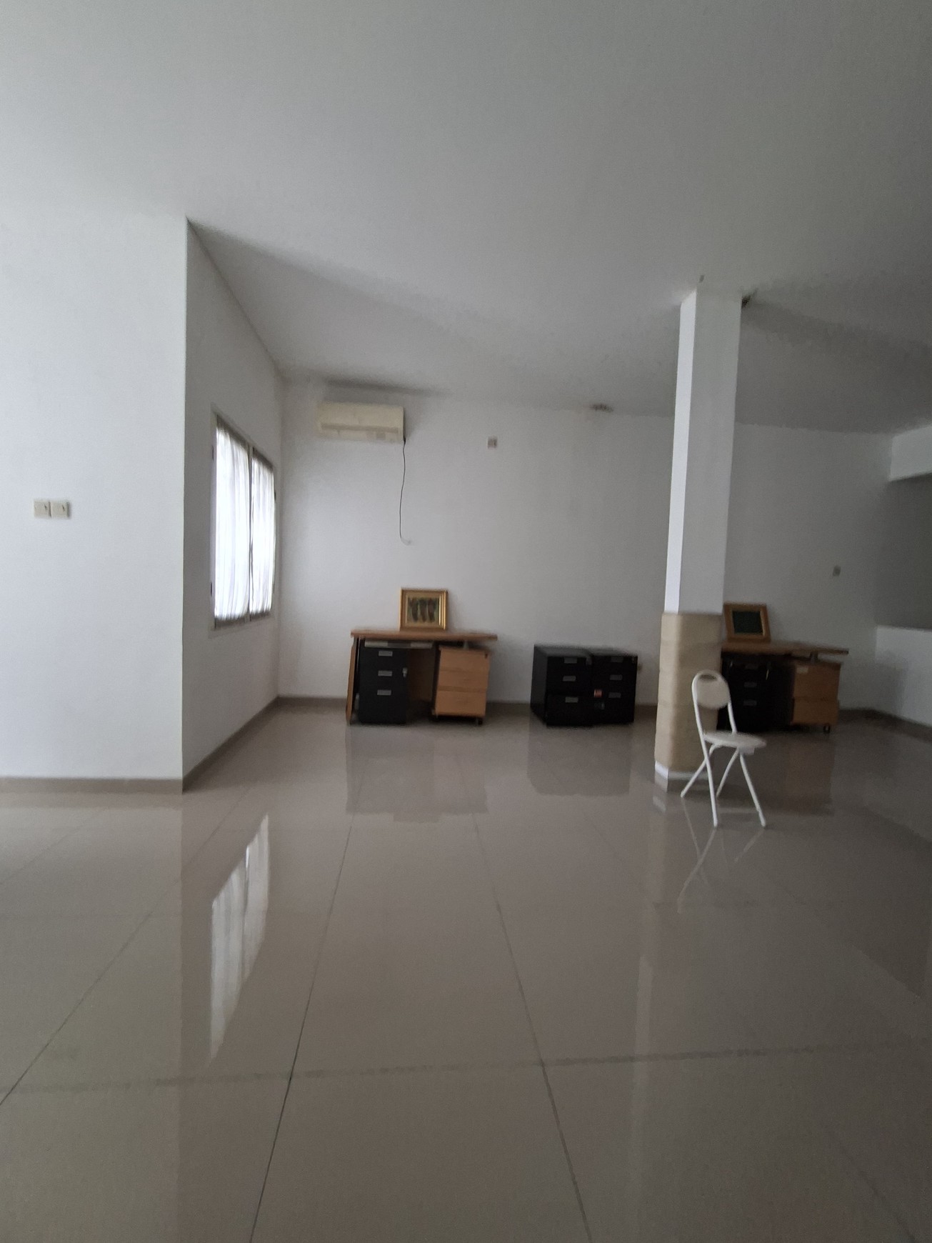 Rumah 2½ Lantai Siap Huni Lokasi Strategis dan Asri @Pondok Aren, Tangerang Selatan