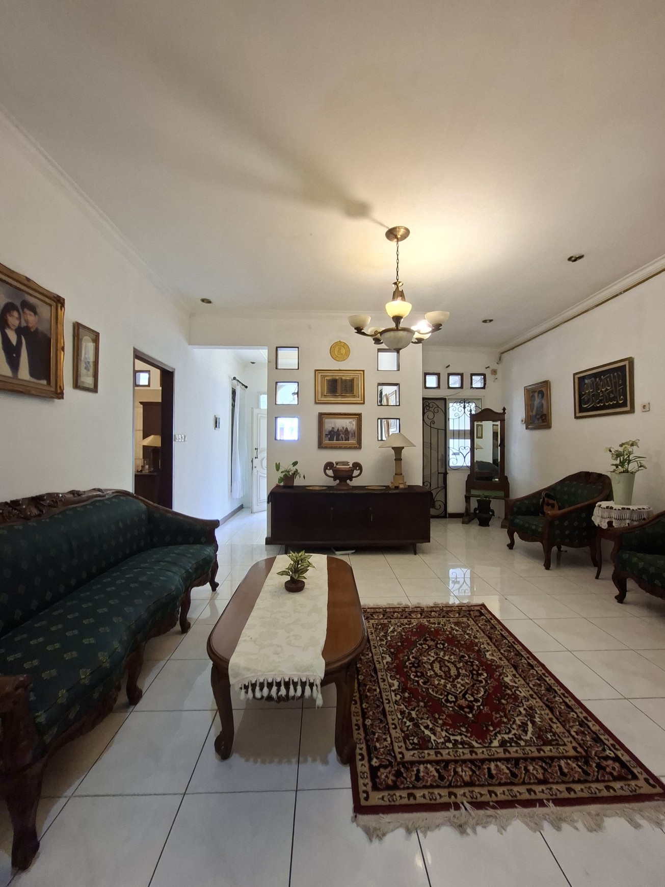 Rumah 2½ Lantai Siap Huni Lokasi Strategis dan Asri @Pondok Aren, Tangerang Selatan
