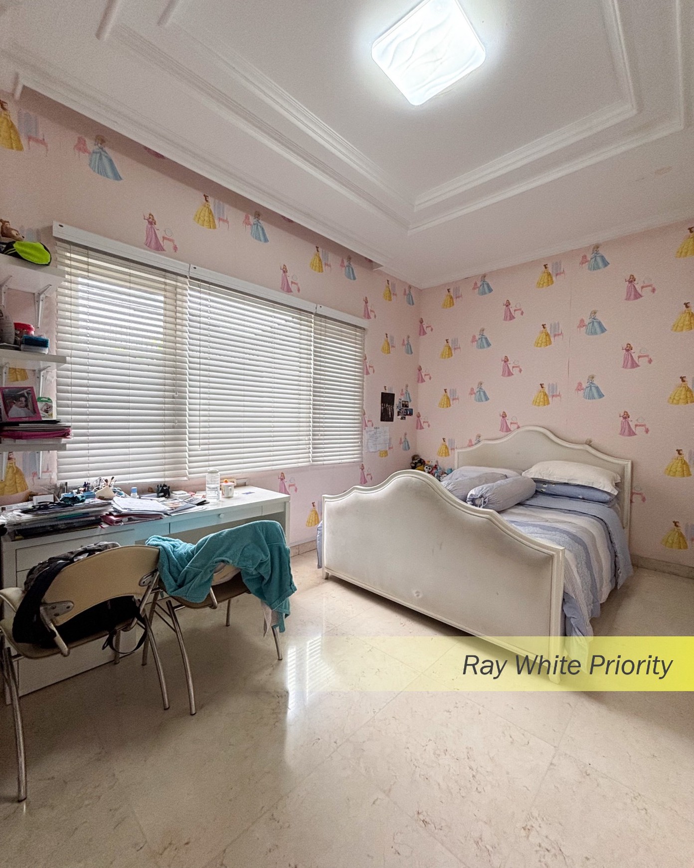 RUMAH MEWAH EXCLUSIVE DALAM KOMPLEK LEBAK BULUS, JAKARTA SELATAN