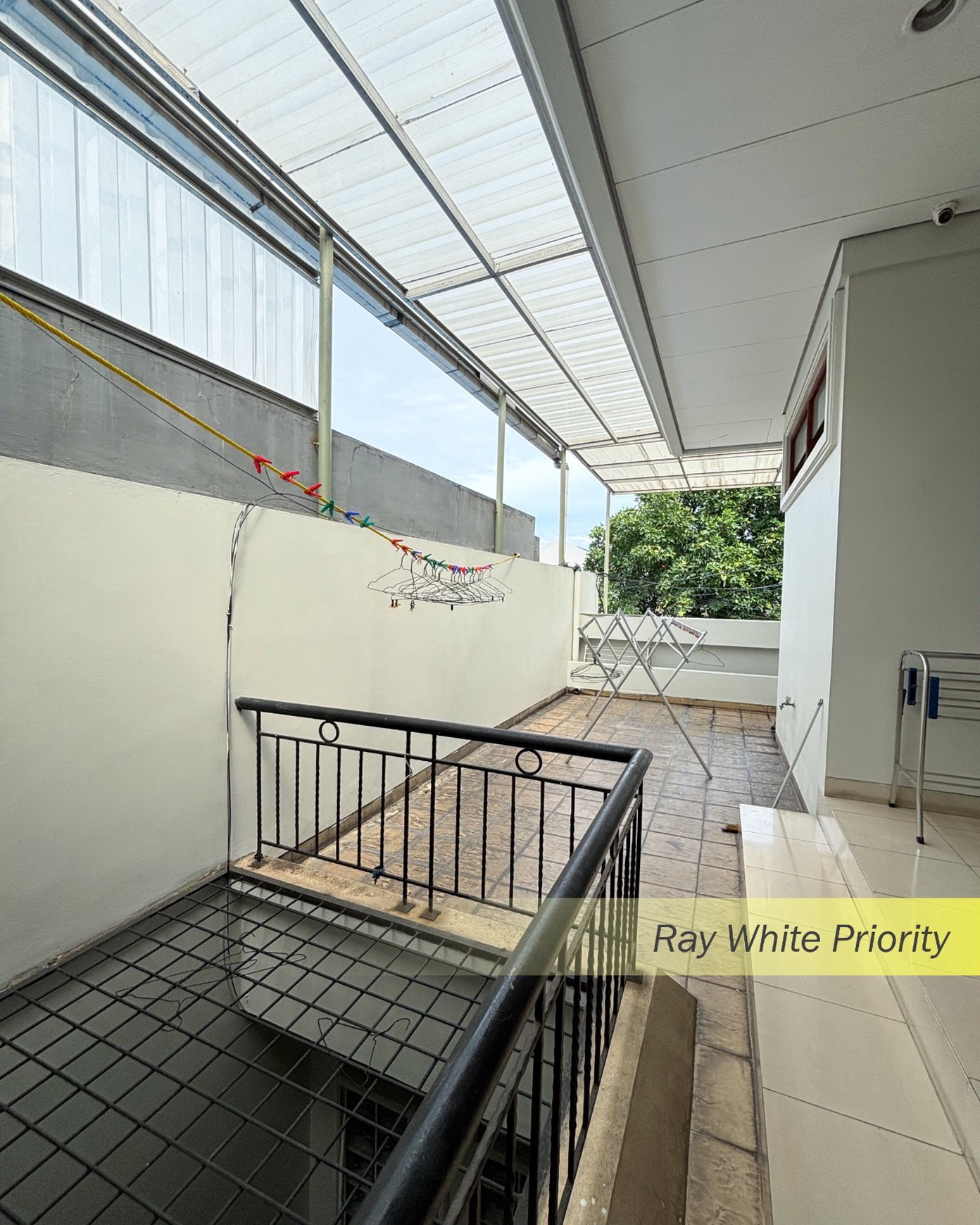 RUMAH MEWAH EXCLUSIVE DALAM KOMPLEK LEBAK BULUS, JAKARTA SELATAN