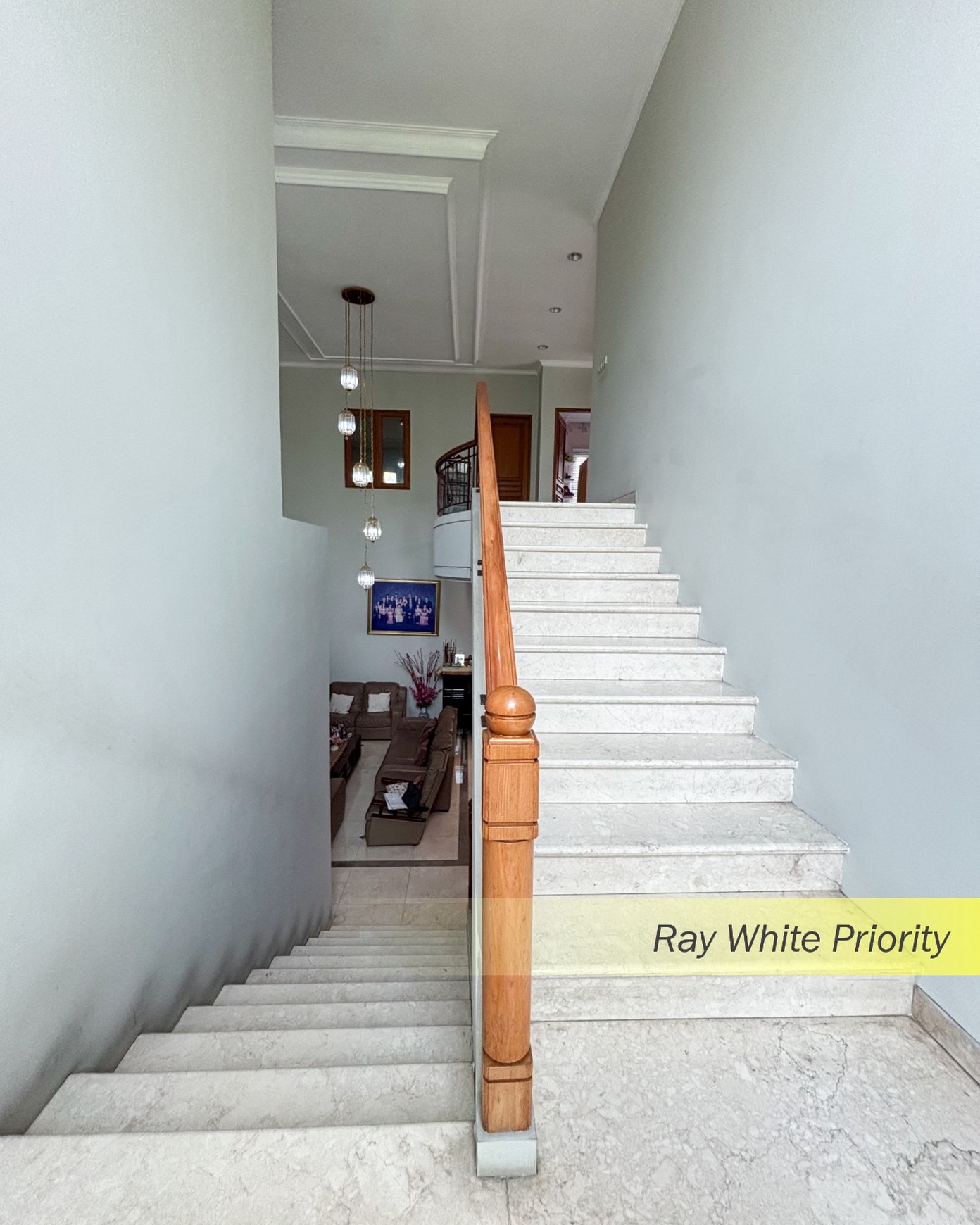 RUMAH MEWAH EXCLUSIVE DALAM KOMPLEK LEBAK BULUS, JAKARTA SELATAN