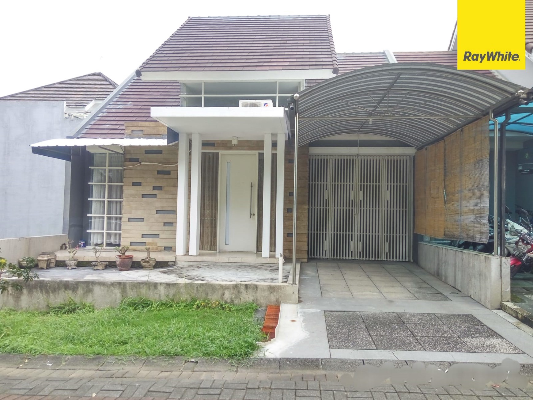 Disewakan Rumah di Citraland Perum Kingston Surabaya
