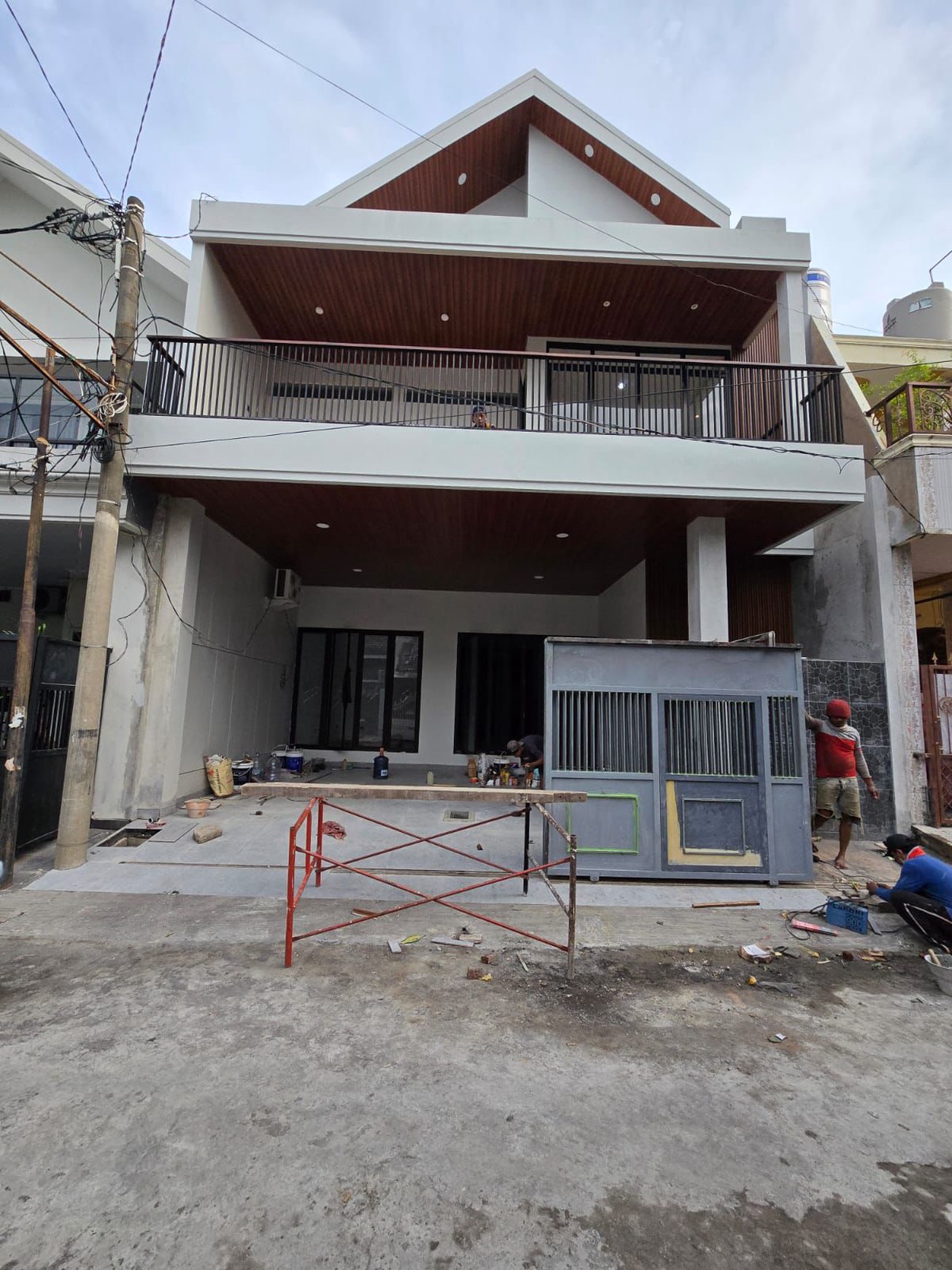 Dijual Rumah New Gress 2 lantai Babatan Pantai Surabaya