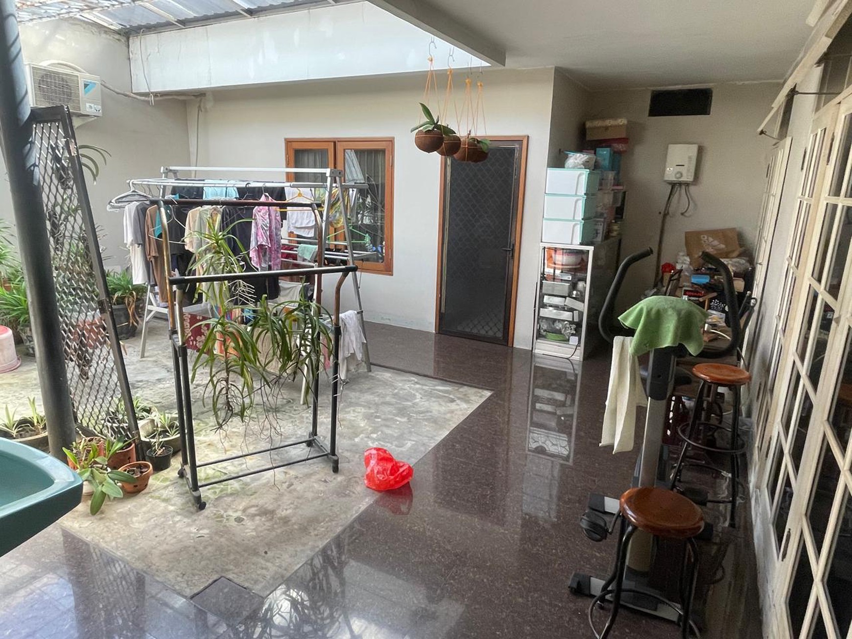 Dijual Cepat Rumah Pusat Kota Murah Di Dharmahusada Surabaya