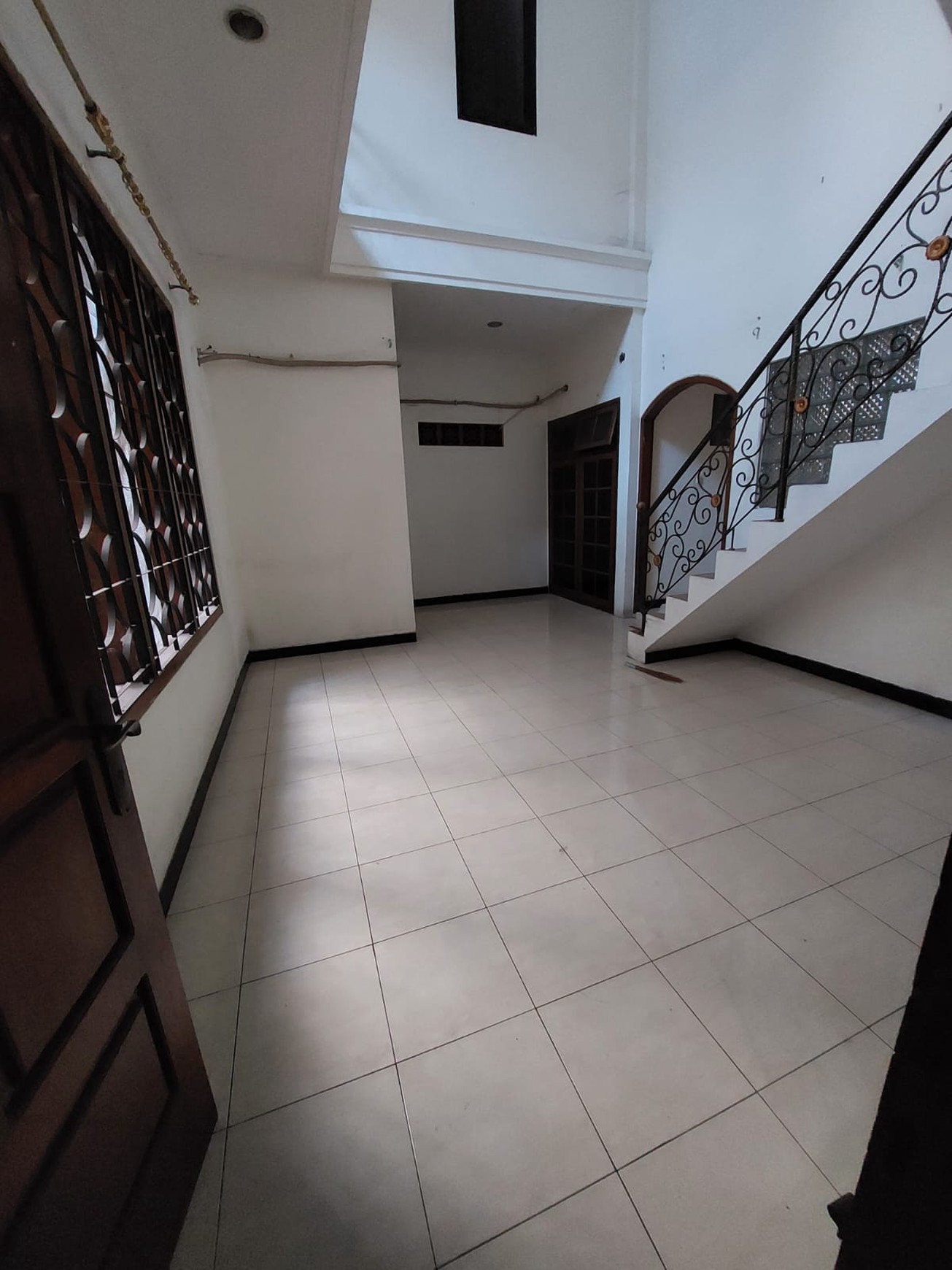 Dijual Cepat Rumah Siap Huni Pusat Kota Di Dharmahusada Surabaya