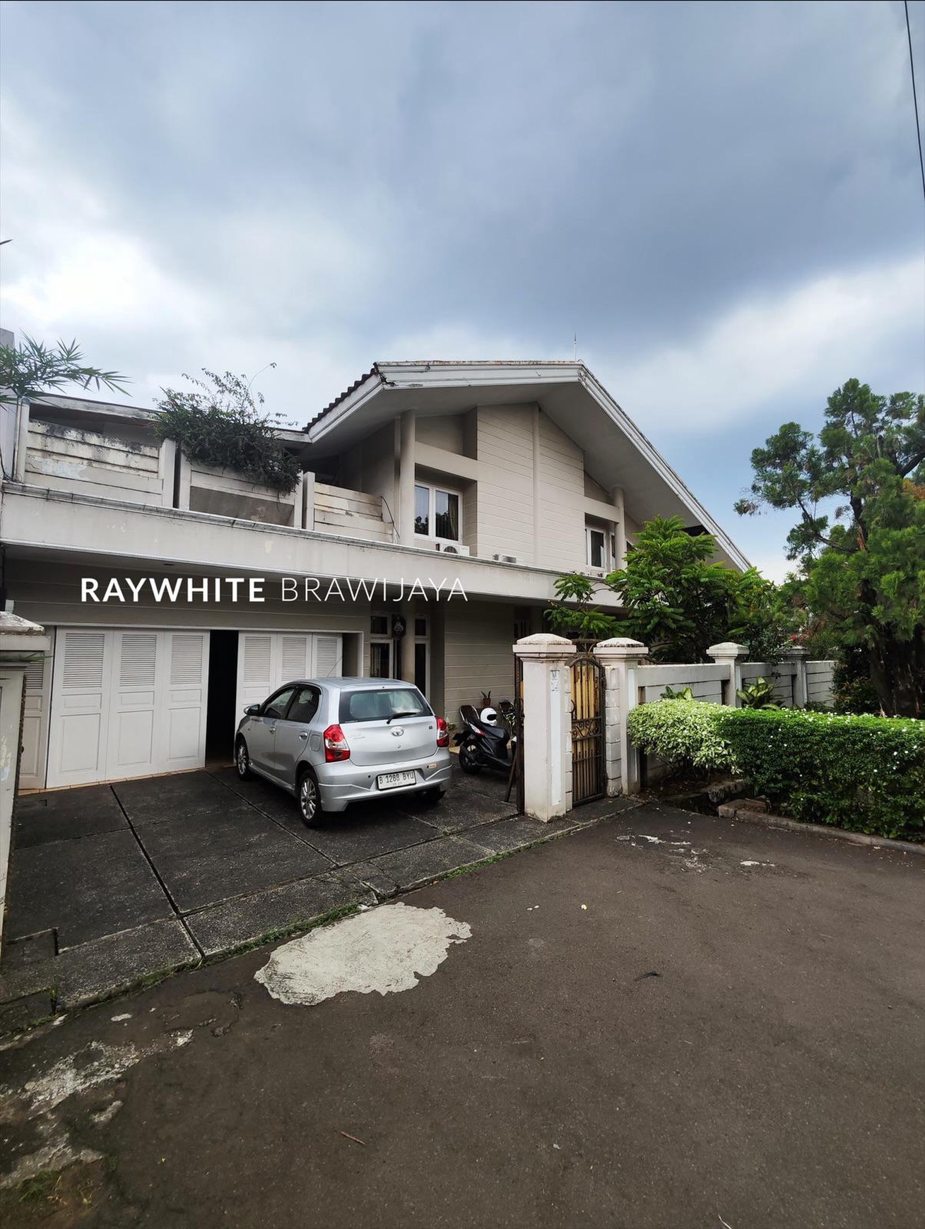 Rumah Siap Huni Lingkungan Asri dan Tenang Area Lebak Bulus