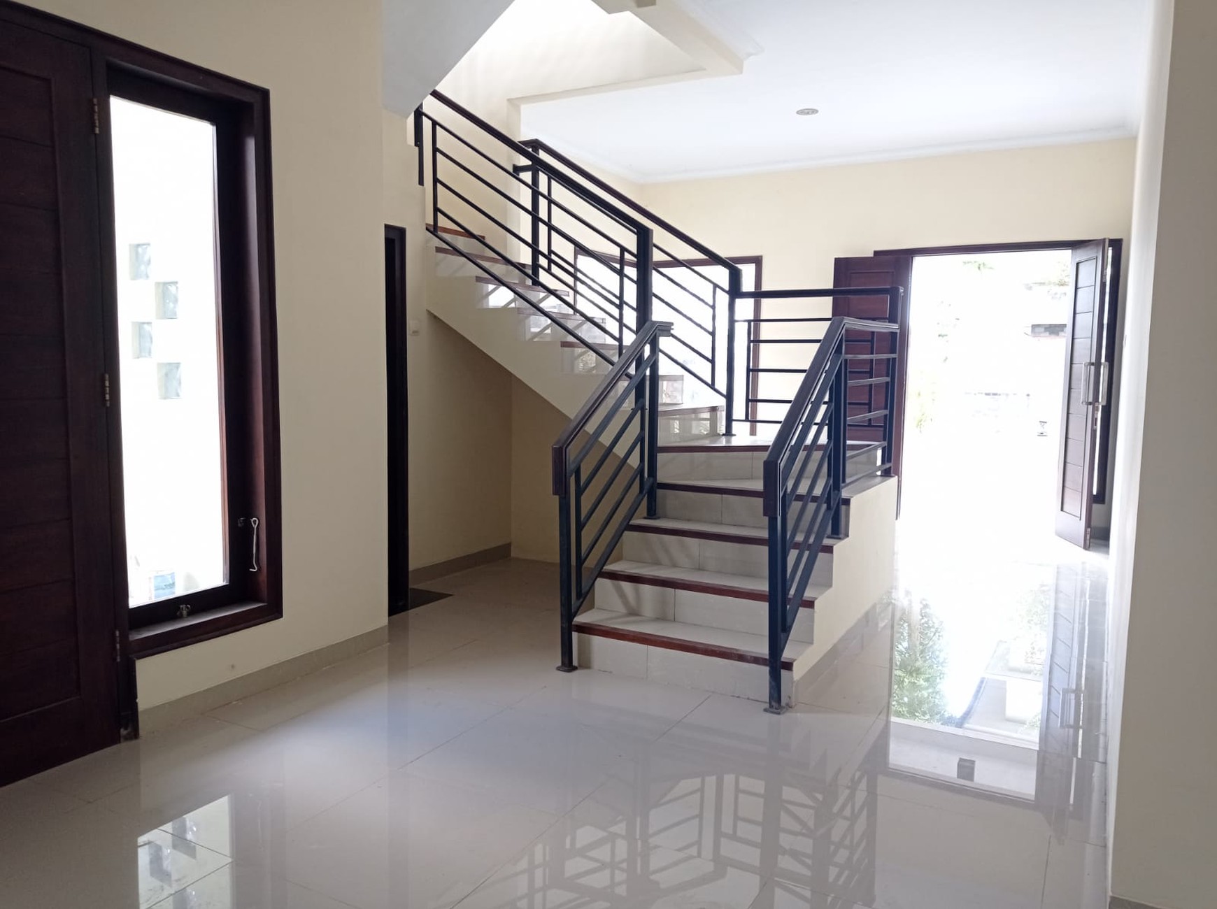 Disewakan Rumah 2 Lantai dalam Perum Fasco Mansion Ngaglik Sleman 