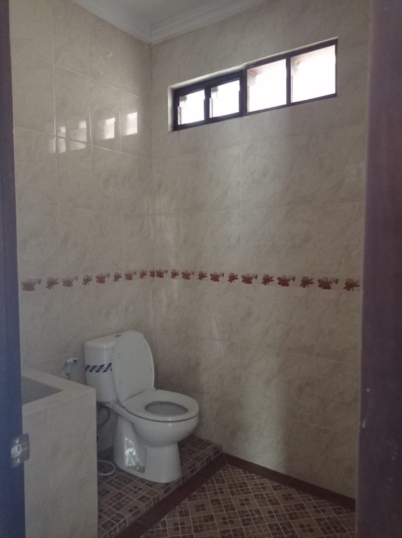 Disewakan Rumah 2 Lantai dalam Perum Fasco Mansion Ngaglik Sleman 