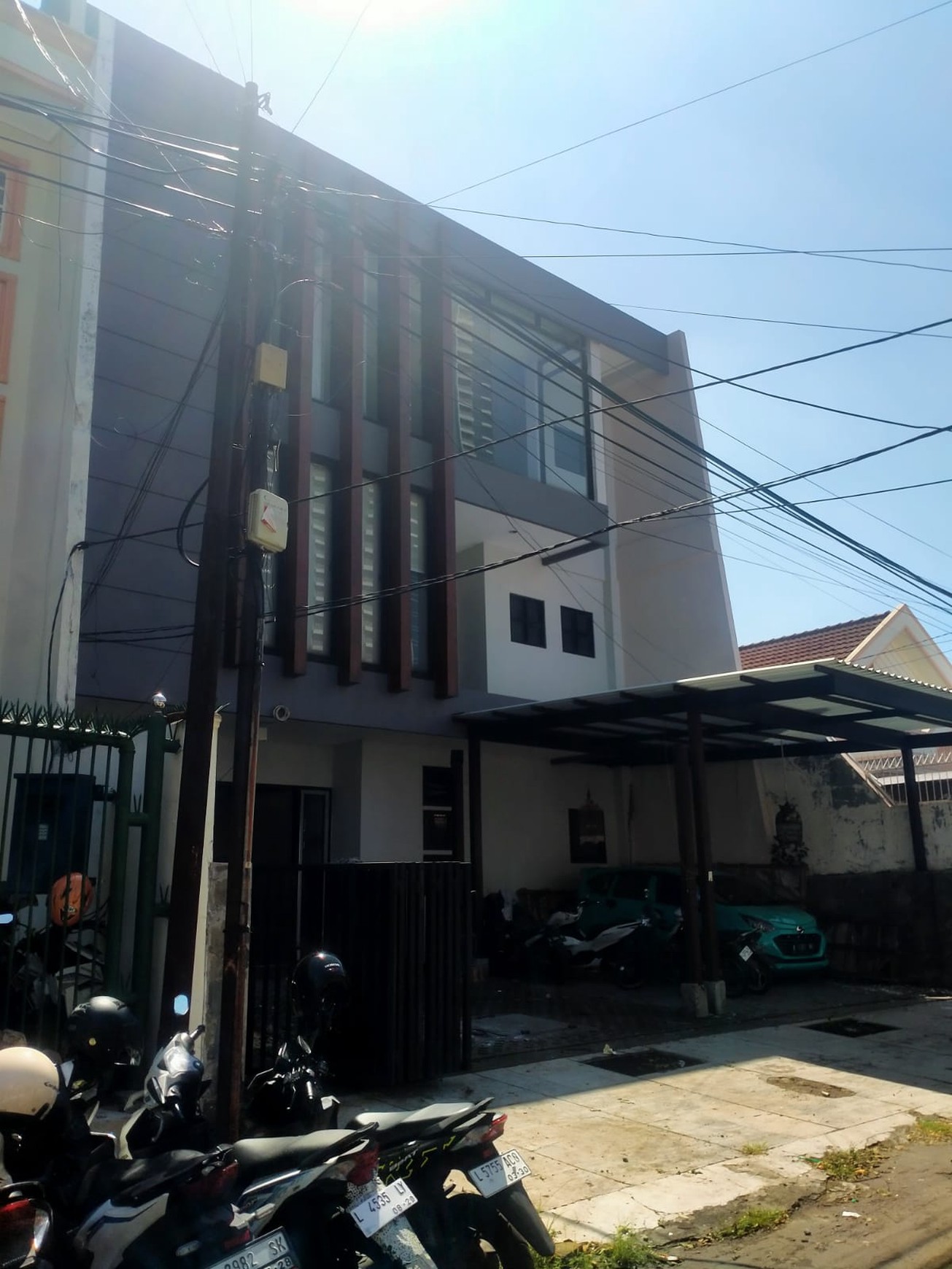 Dijual Cepat Rumah Ex Office Lokasi Di Dharmahusada Indah Surabaya