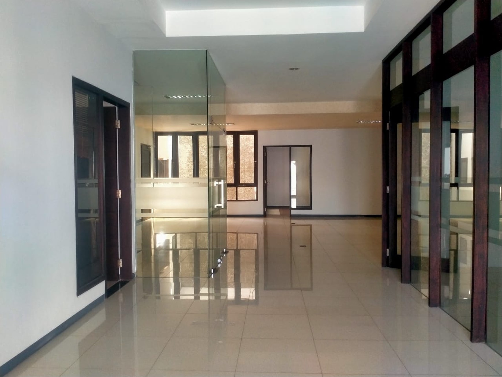 Dijual Cepat Rumah Ex Office Lokasi Di Dharmahusada Indah Surabaya