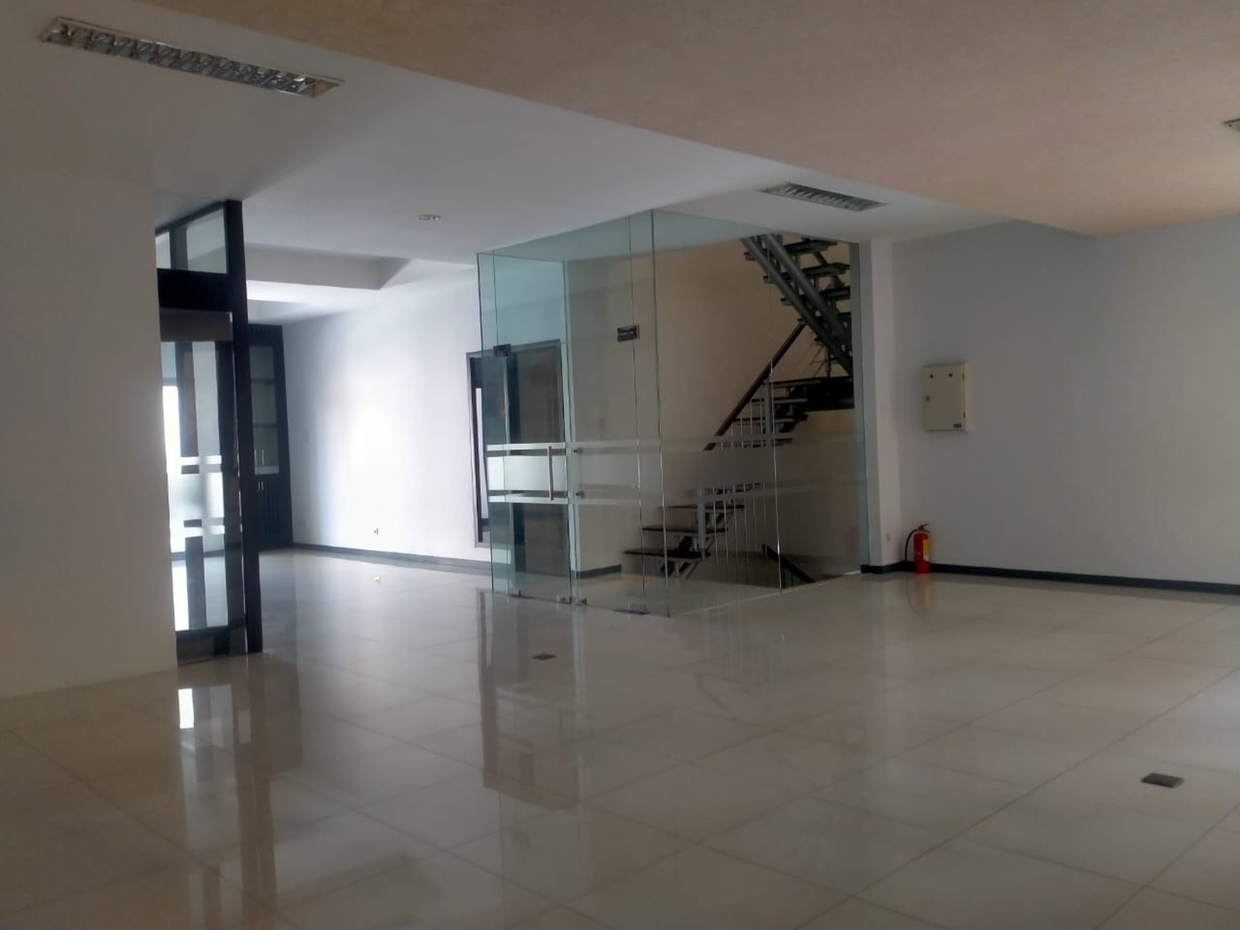 Dijual Cepat Rumah Ex Office Lokasi Di Dharmahusada Indah Surabaya