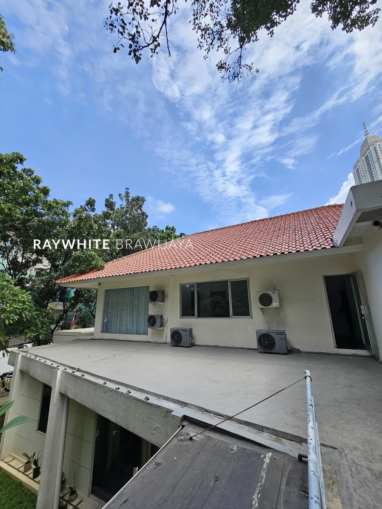 Rumah Bangunan 2 Lantai Lokasi Strategis Area Kerinci Kebayoran Baru