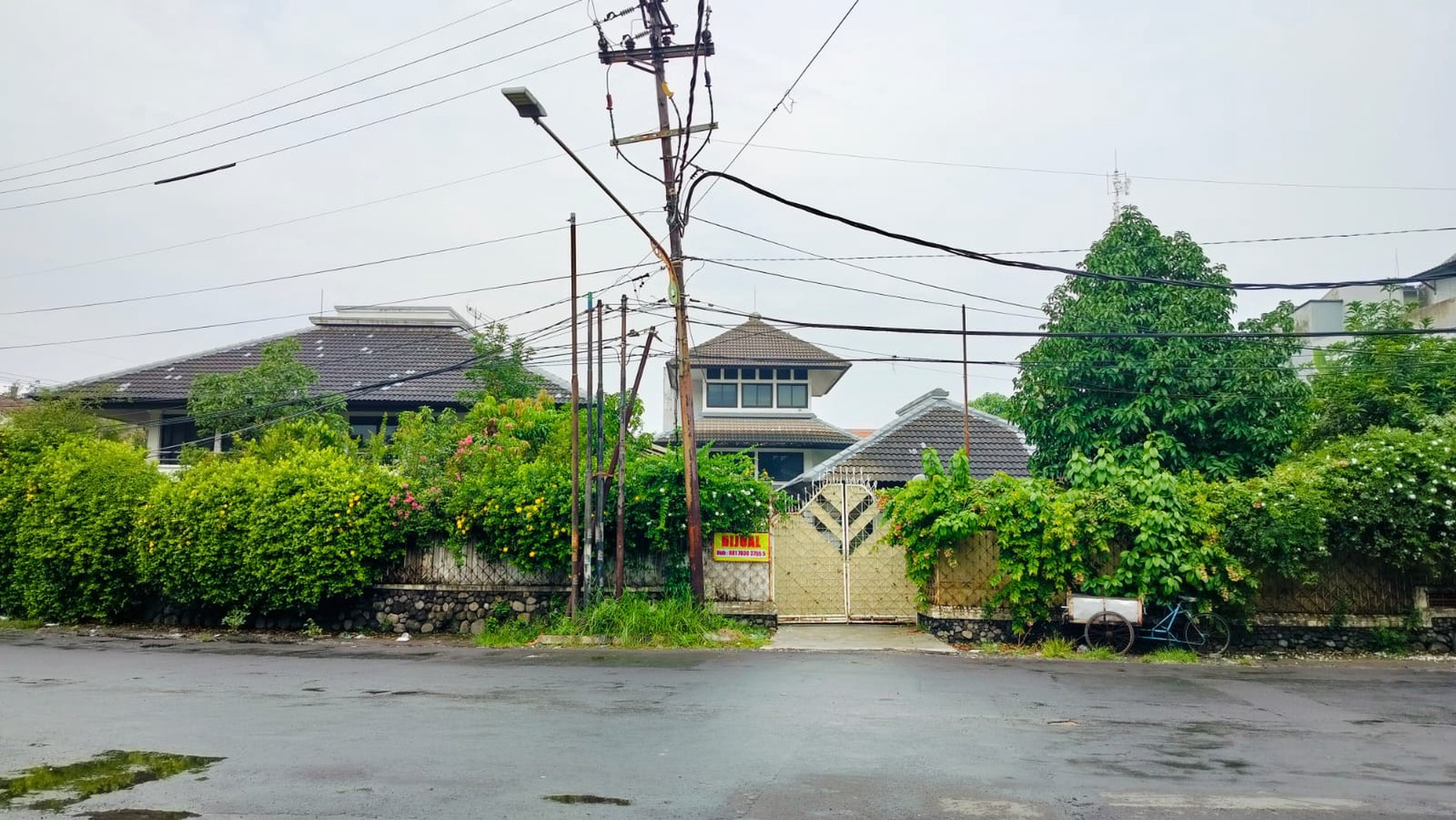 Dijual Cepat Rumah Mewah Luas Lokasi Di Raya Kupang Baru Surabaya