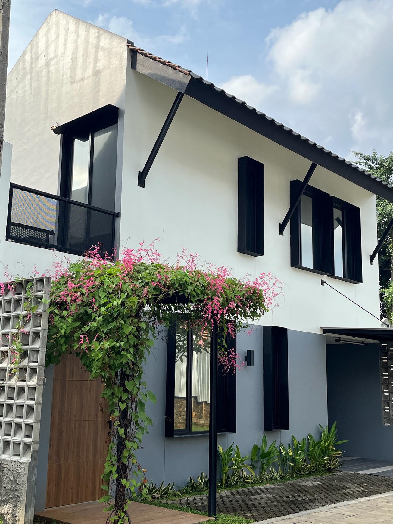 Townhouse Modern Minimalis Area Ciganjur Jagakrsa