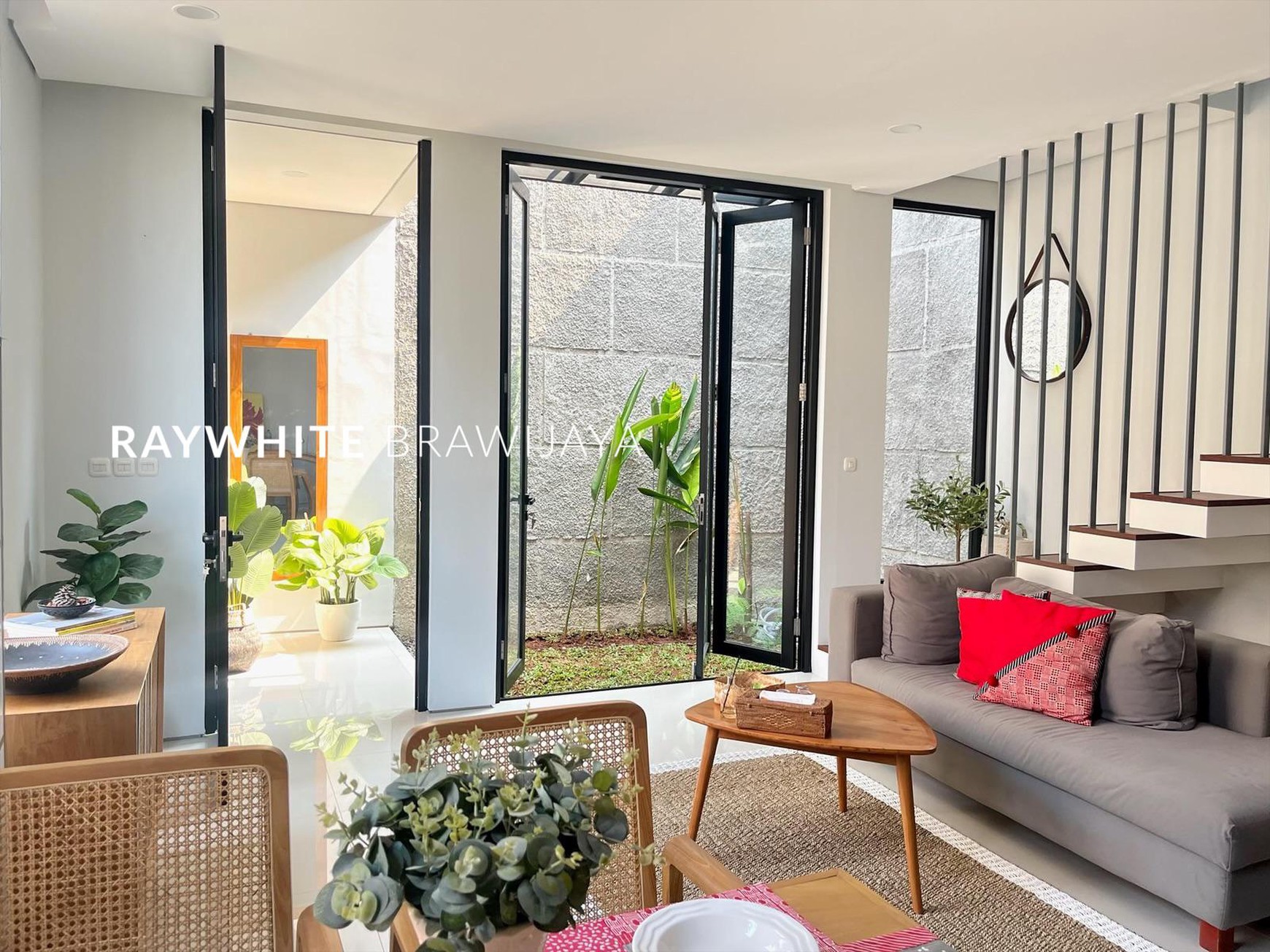 Townhouse Modern Minimalis Area Ciganjur Jagakrsa