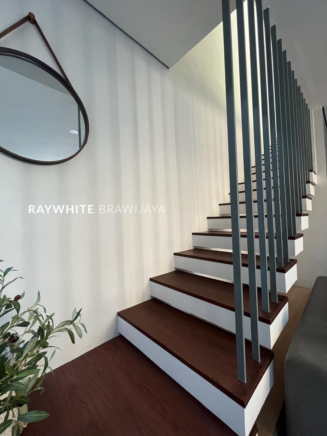 Townhouse Modern Minimalis Area Ciganjur Jagakrsa