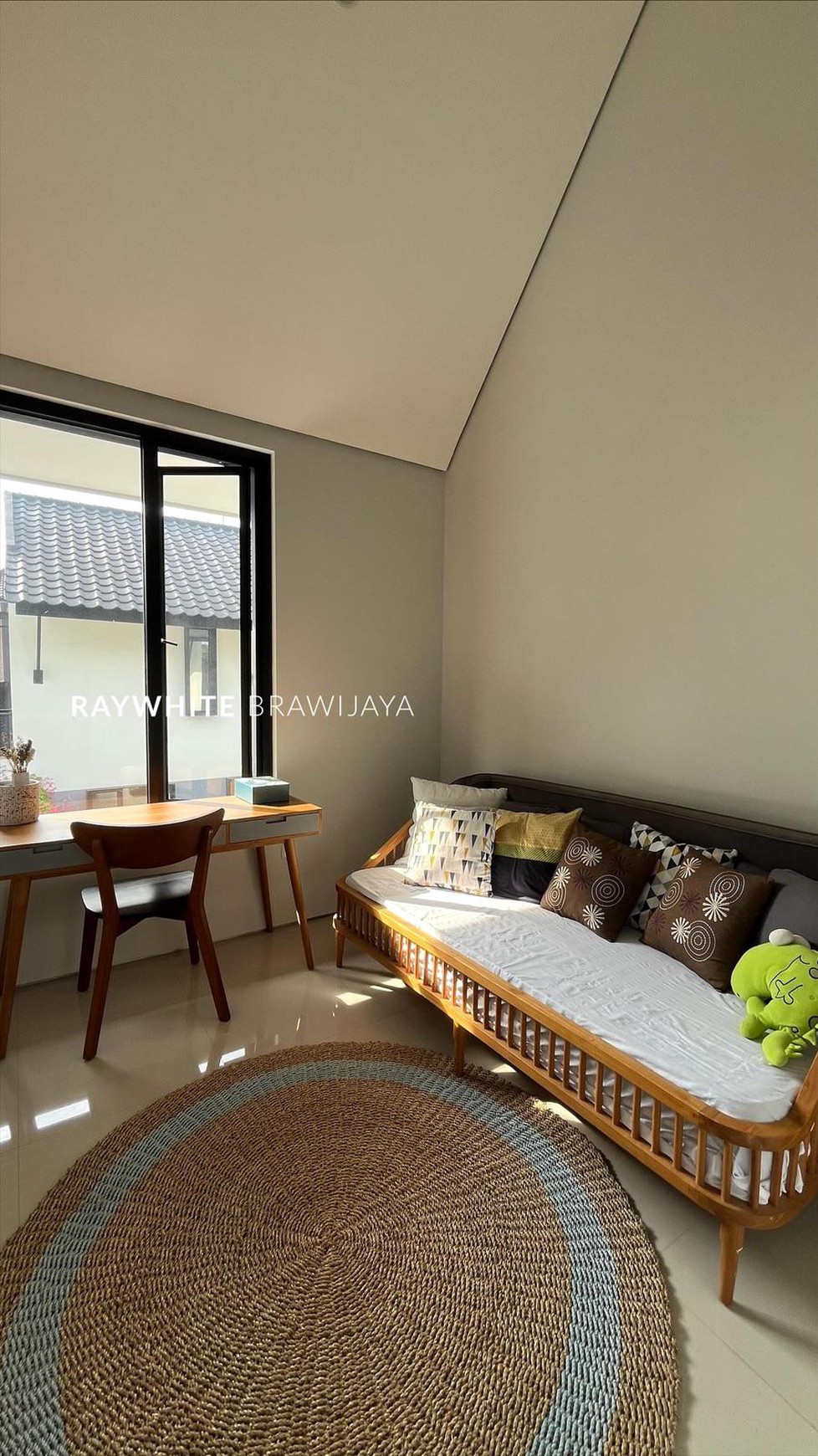 Townhouse Modern Minimalis Area Ciganjur Jagakrsa