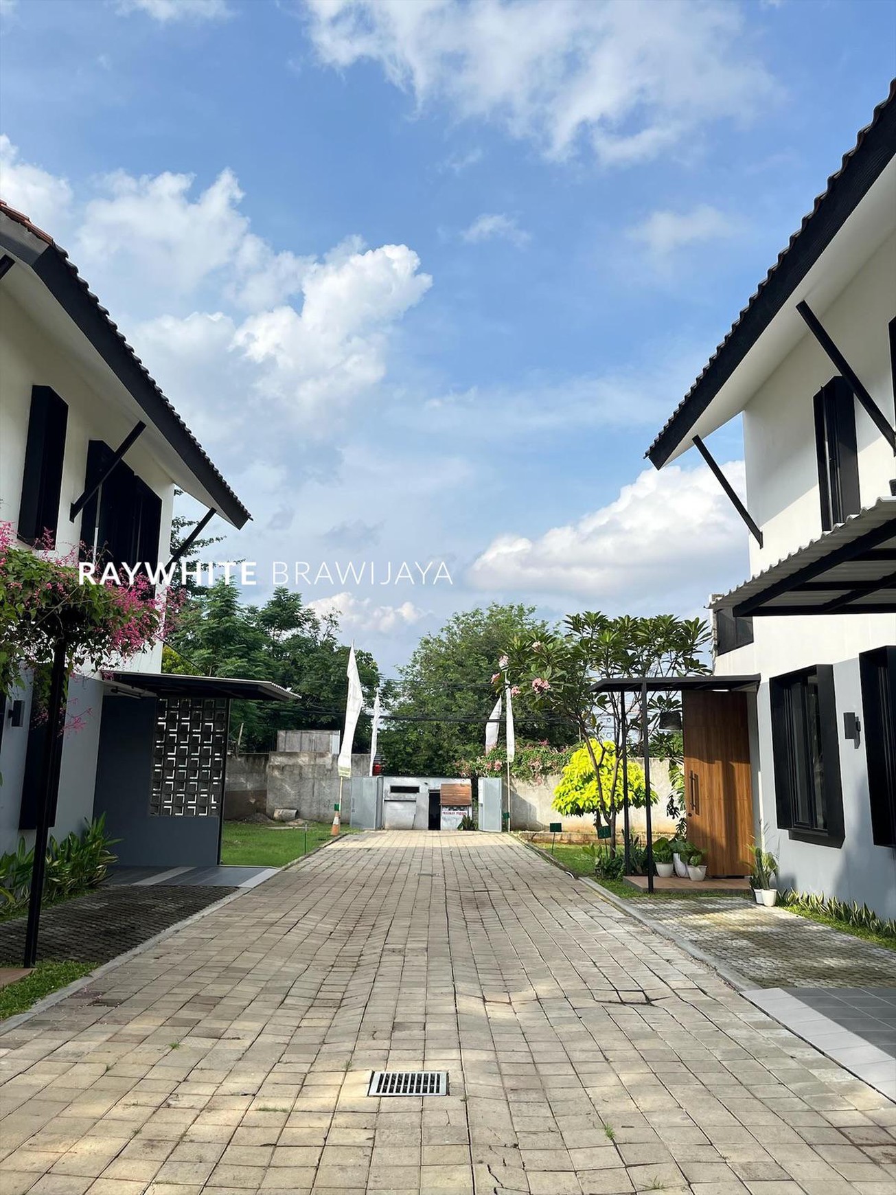 Townhouse Modern Minimalis Area Ciganjur Jagakrsa