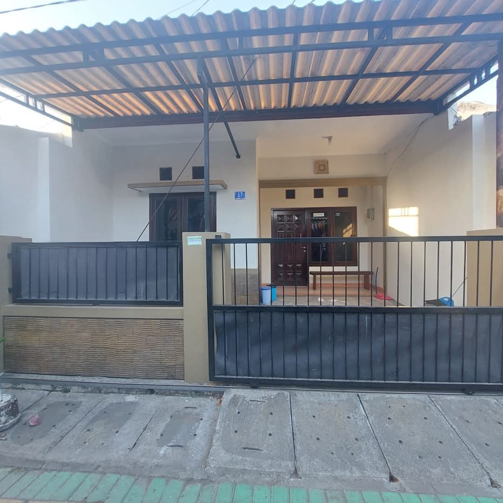 RUMAH 950 JT AN DI LOKASI STRATEGIS DI MANUKAN COCOK UNTUK HUNIAN KELUARGA MUDA!!