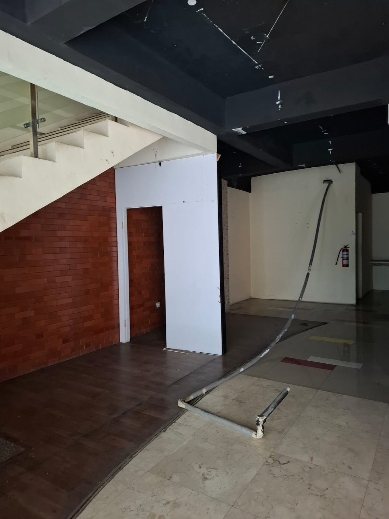 Di Sewa Mini Building Siap Huni lokasi di Jl. Panglima Polim Raya Kebayoran Baru Jakarta Selatan