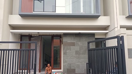 Dijual Rumah baru minimalis Gress di daerah darmo permai dng lokasi strategis