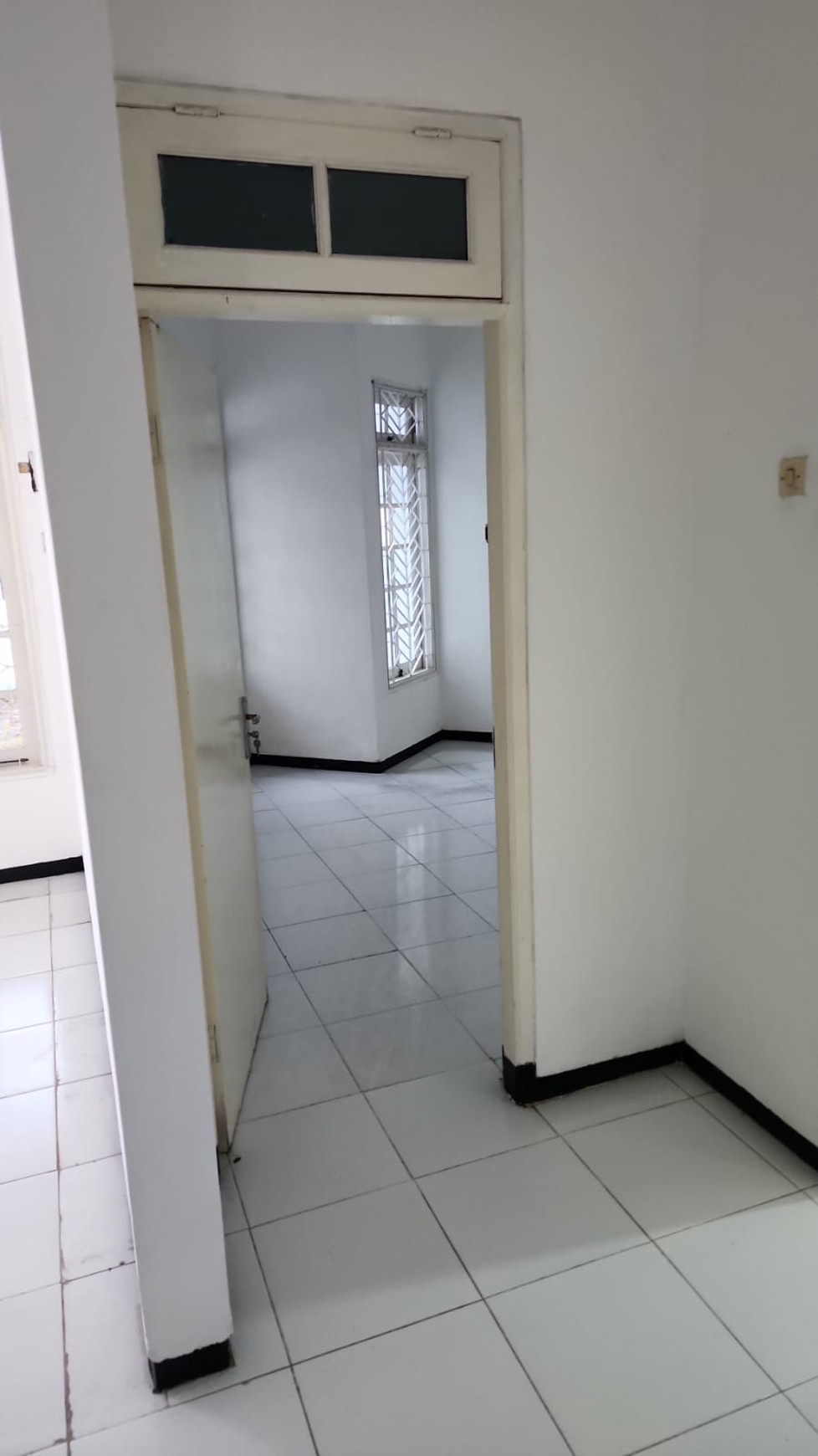 Rumah sewa 1 lantai di dekat raya wiyung, dekat toll