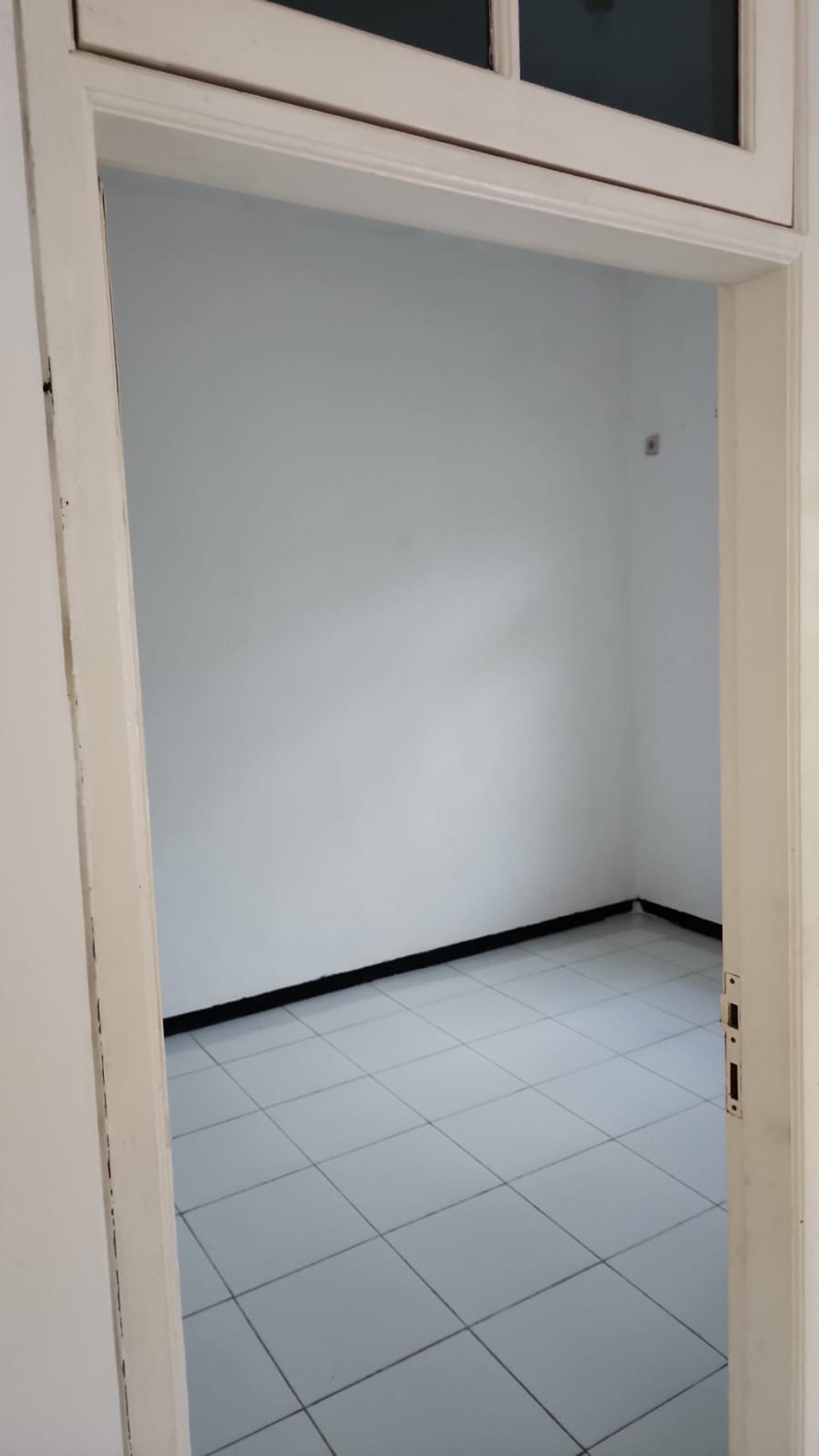Rumah sewa 1 lantai di dekat raya wiyung, dekat toll