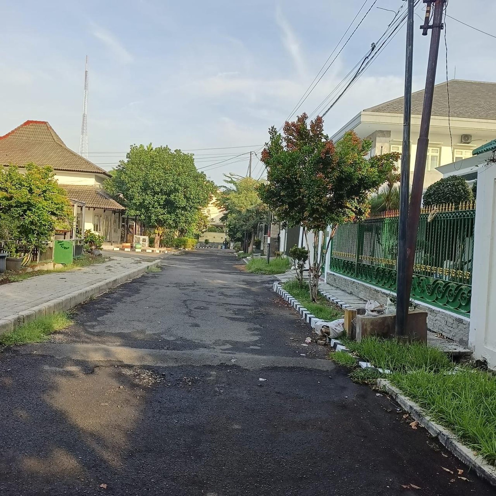 rumah darmo permai, 1.5 lt siap huni dekat Pakuwon mal