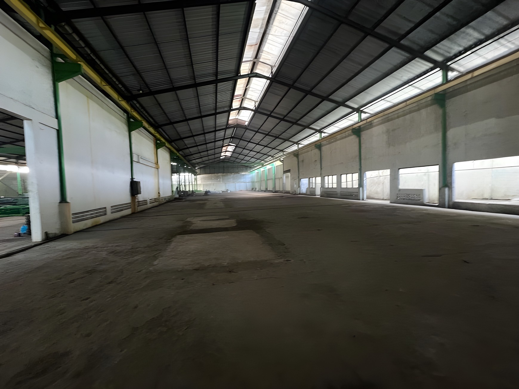 DIJUAL Gudang Workshop + Bangunan Kantor 3 Lantai  di 0 Jalan Raya Bibis Surabaya Barat 