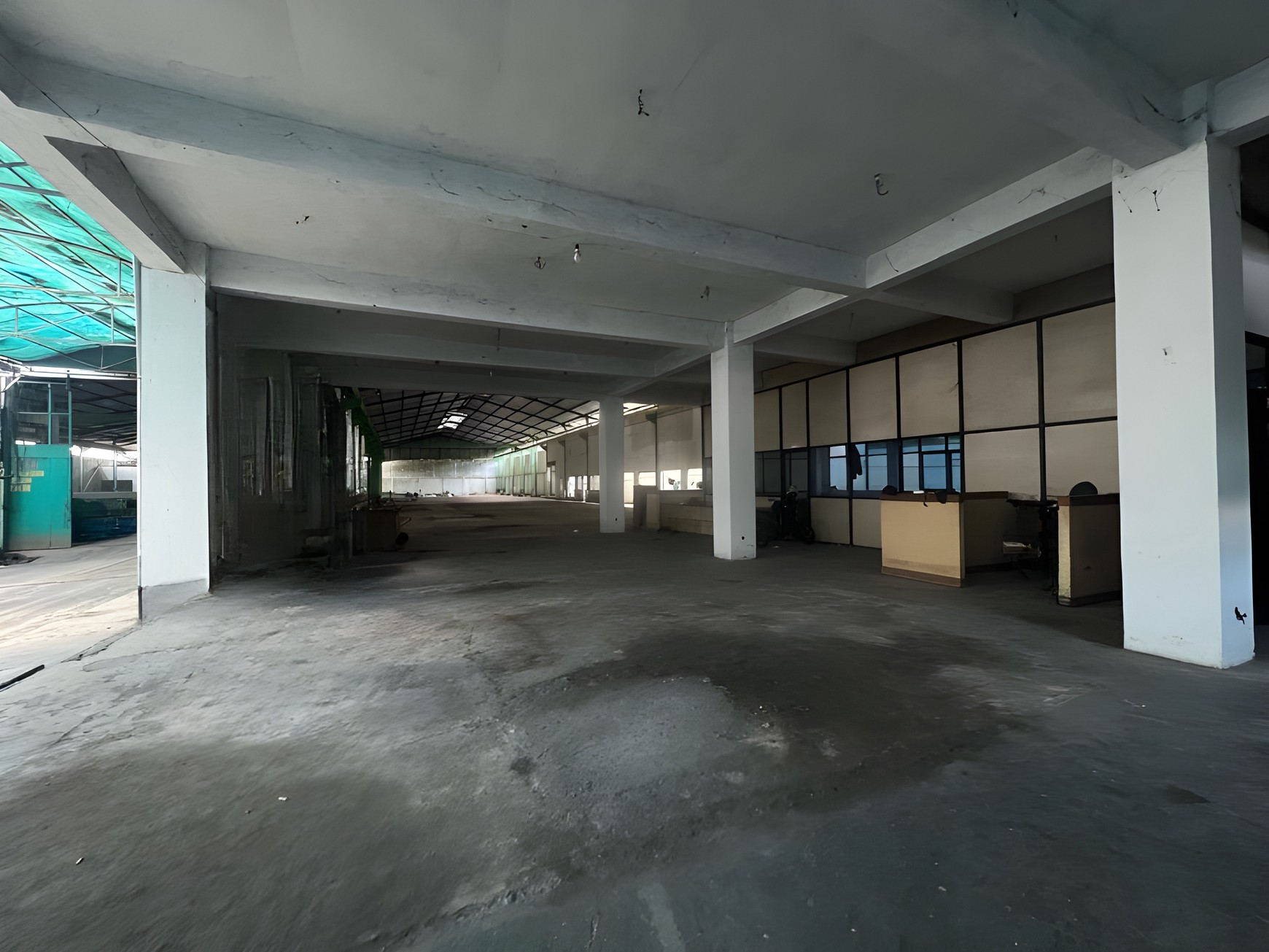 DIJUAL Gudang Workshop + Bangunan Kantor 3 Lantai  di 0 Jalan Raya Bibis Surabaya Barat 