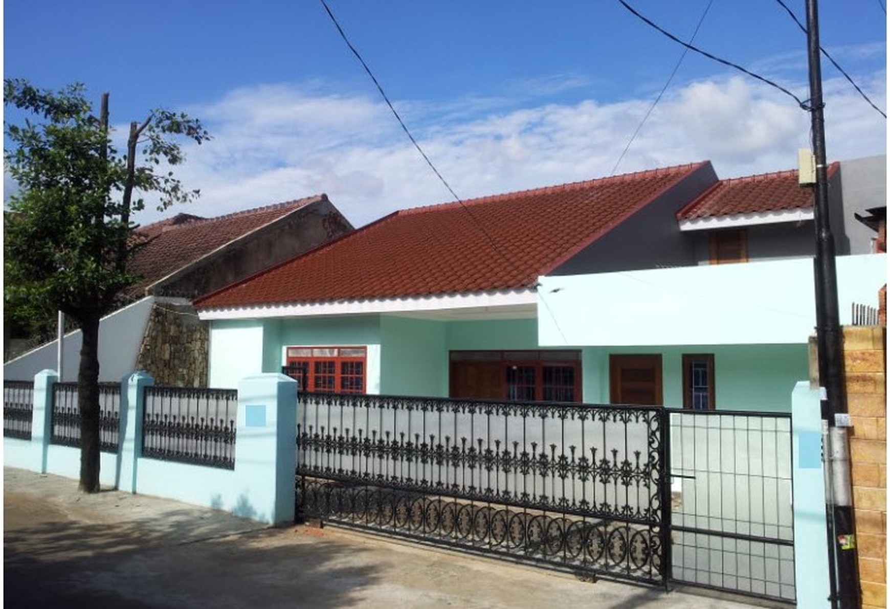 Rumah Komplek Shangrilla Petukangan, Jakarta Selatan