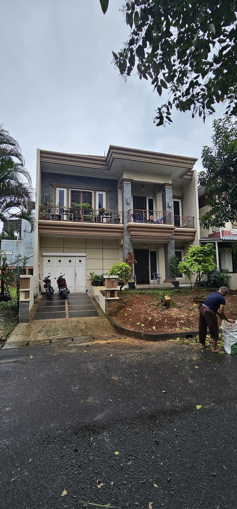 Dijual rumah di Cluster Riviera Palem Semi Karawaci Tangerang 