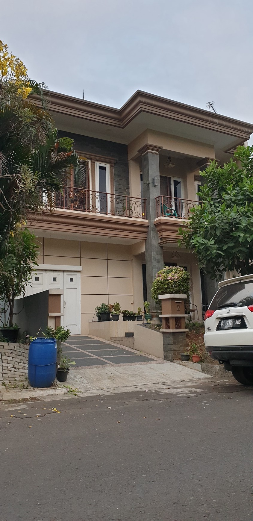 Dijual rumah di Cluster Riviera Palem Semi Karawaci Tangerang 